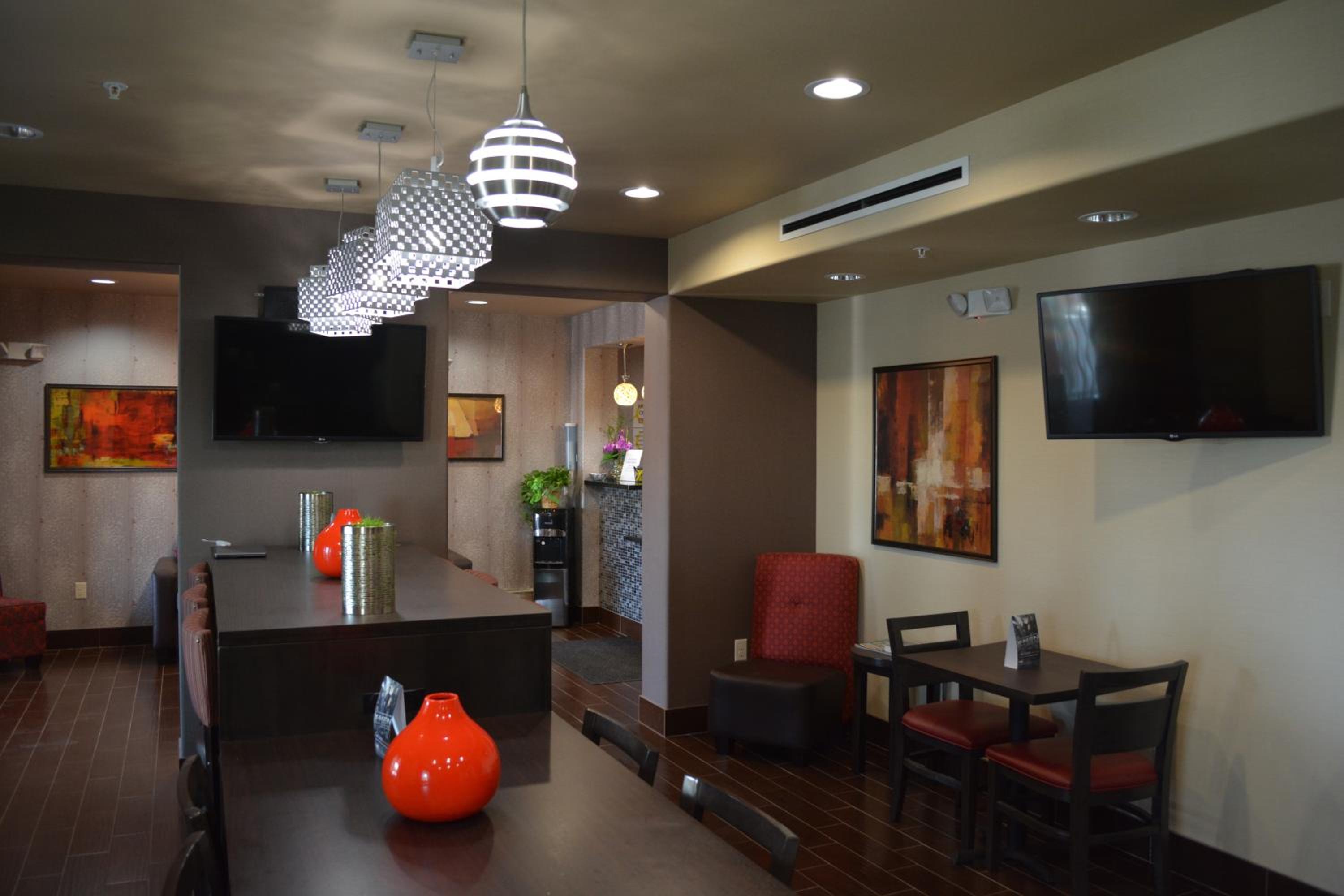 Super 8 by Wyndham Karnes City