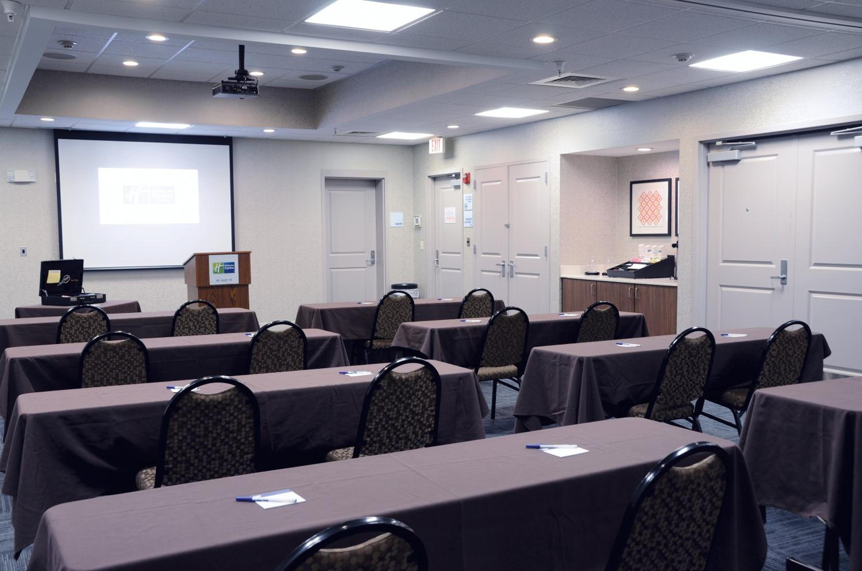 Holiday Inn Express Hotel Suites Mount Juliet - Nashville Area, an IHG Hotel - Property Image 11