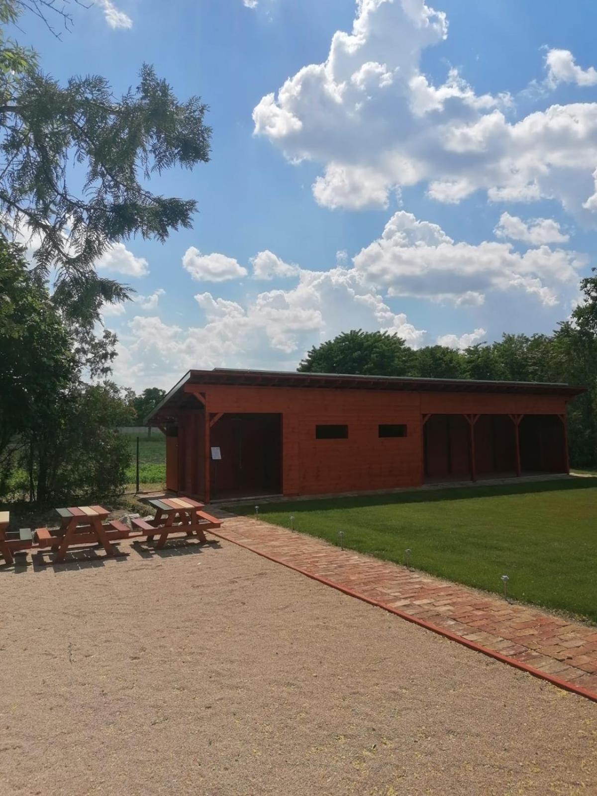 Photo 43
