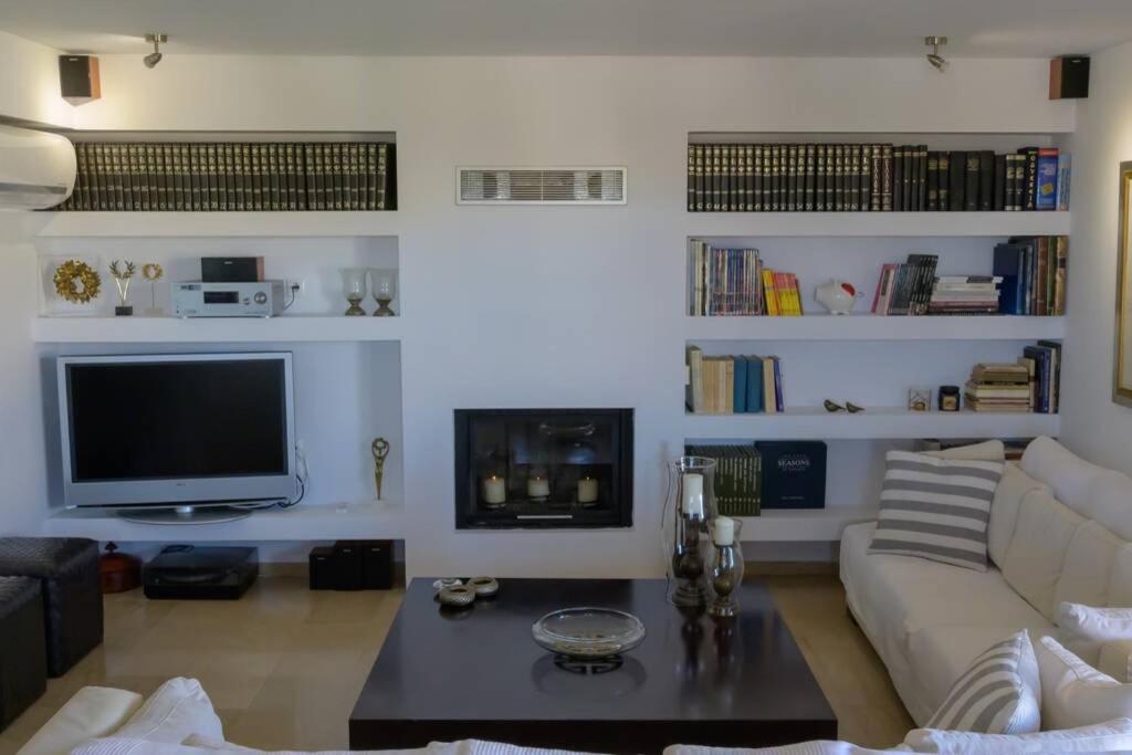 NEW!! Enjoy the Sea View at Fully Equipped 2BR House photo 3