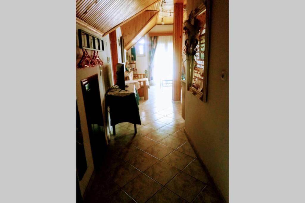 Photo 33