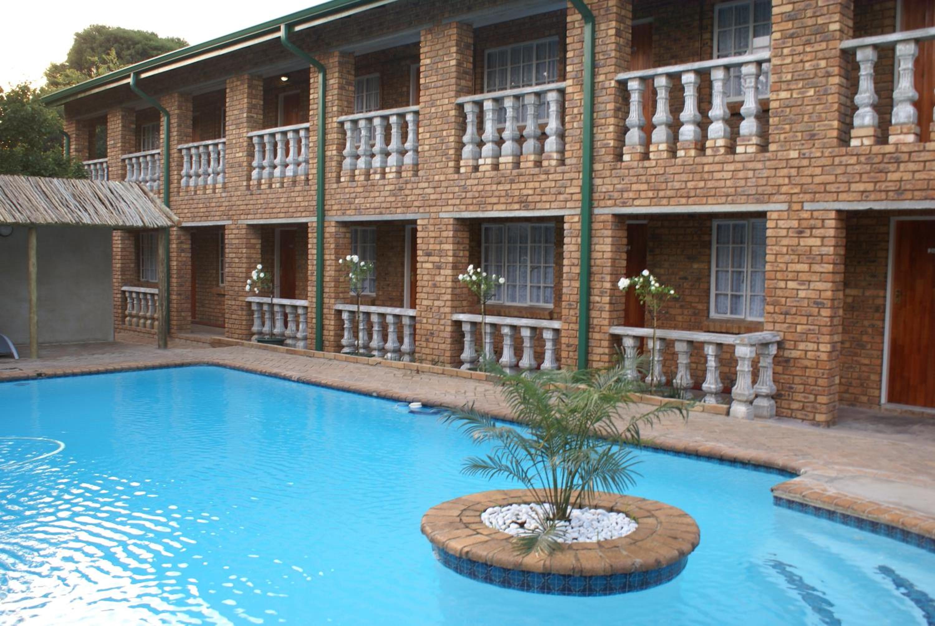 Emerald Guesthouse — exterior view, Kempton Park, za