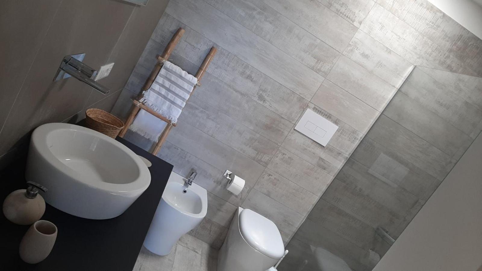 stella di ponente en Macari — bathroom
