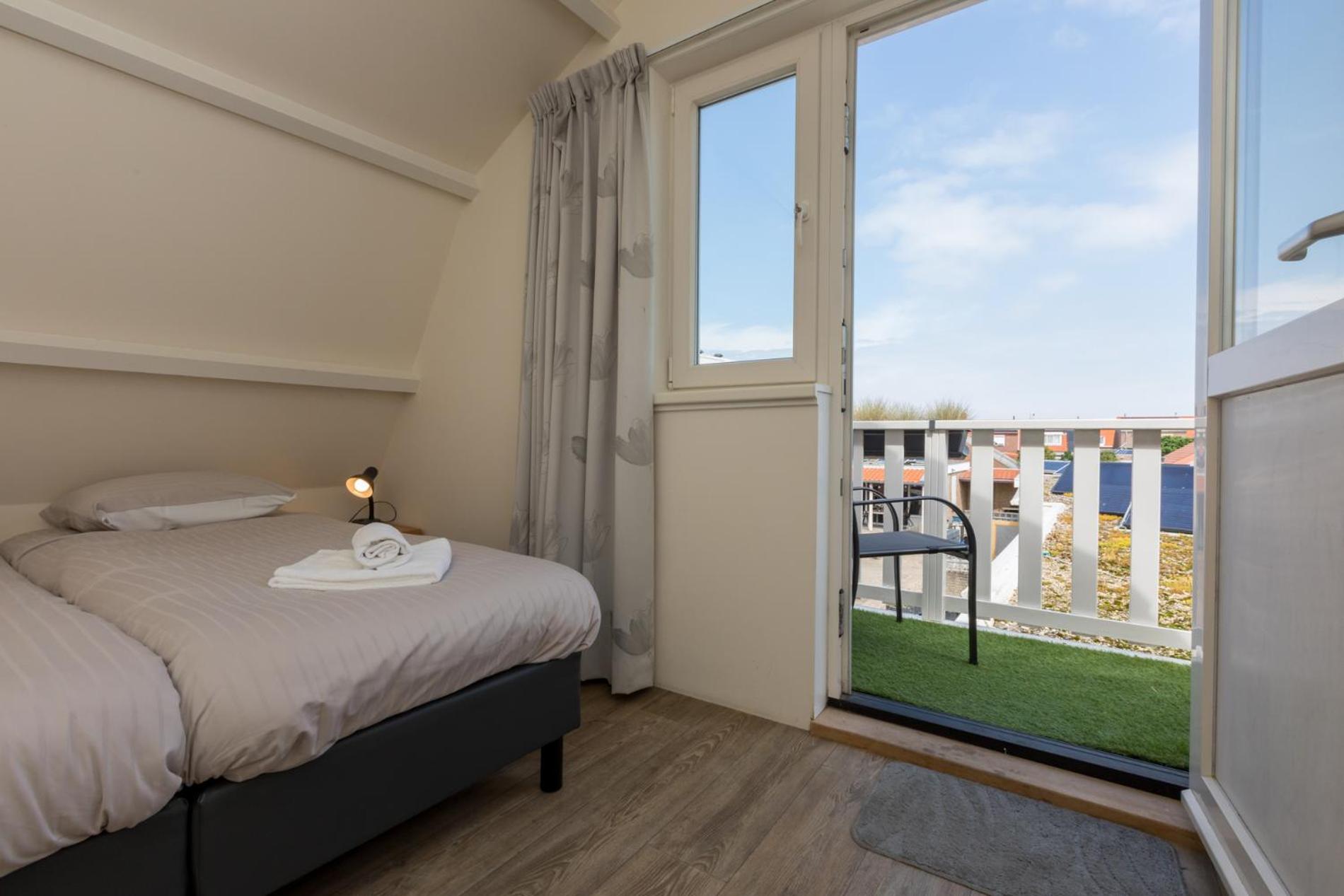 Welcome in - Appartement met zonnig balkon in het centrum I Zuidstraat 103, Westkapelle view 2