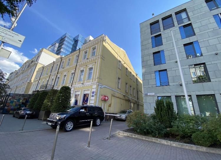 Хостел Арарат Саксаганського 131 Hostel Saksahanskogo 131 view 4