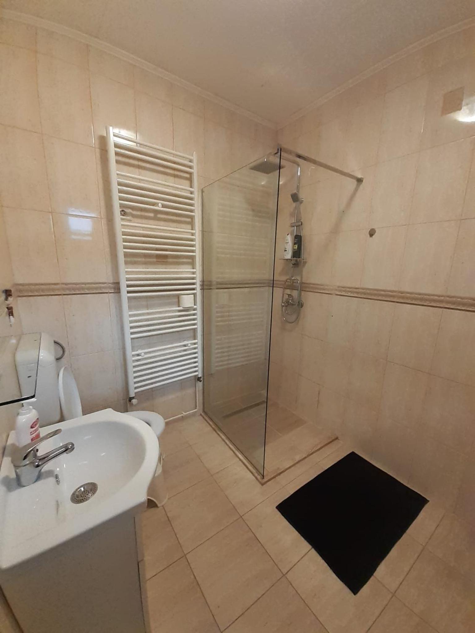 Apartament Andreas - centru, confort si relaxare view 2
