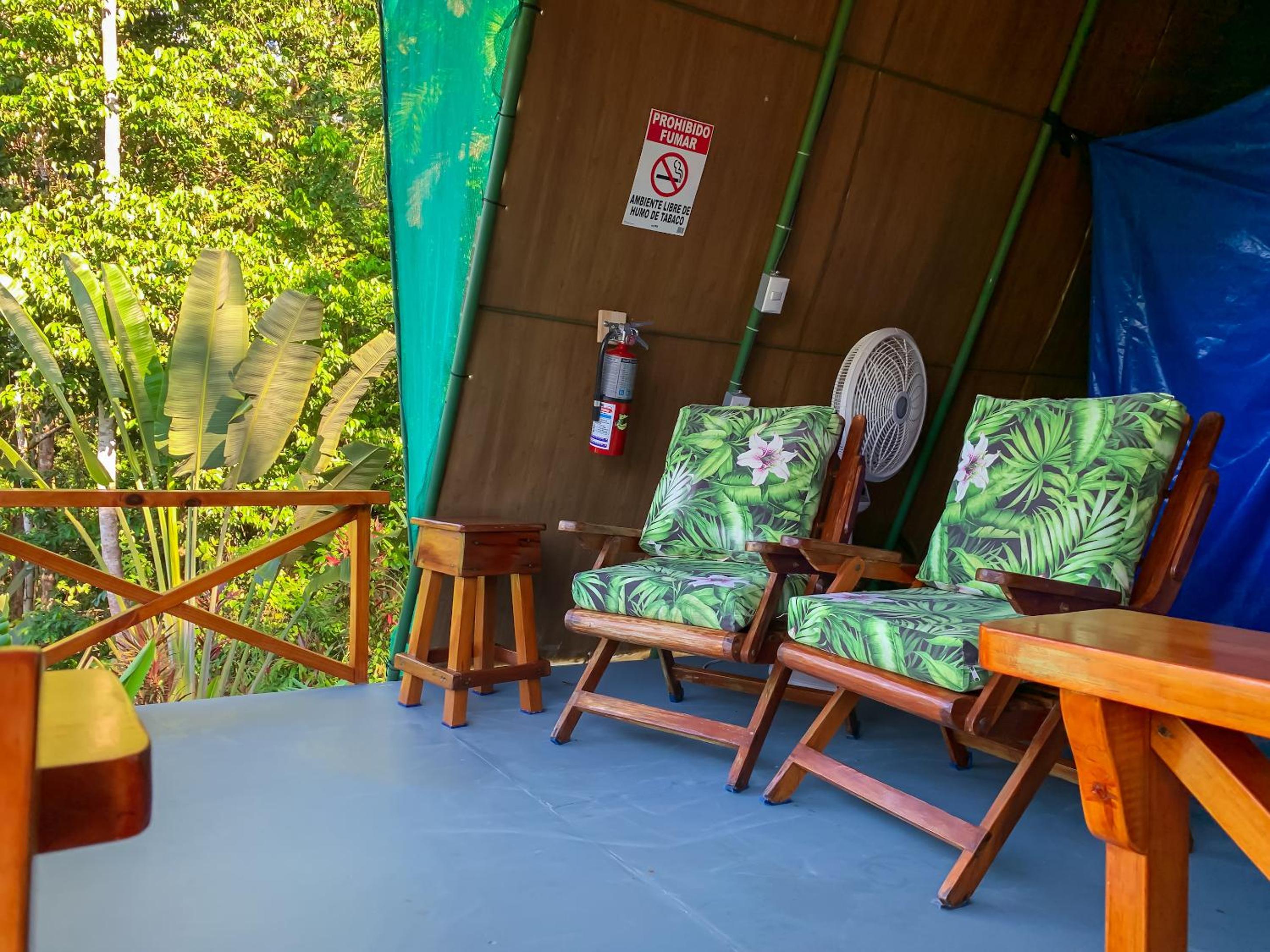 Las Caletas Lodge
