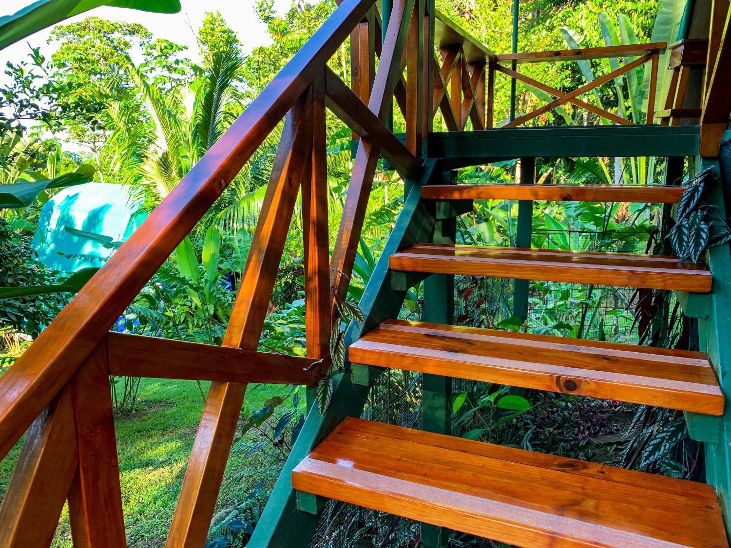 Las Caletas Lodge