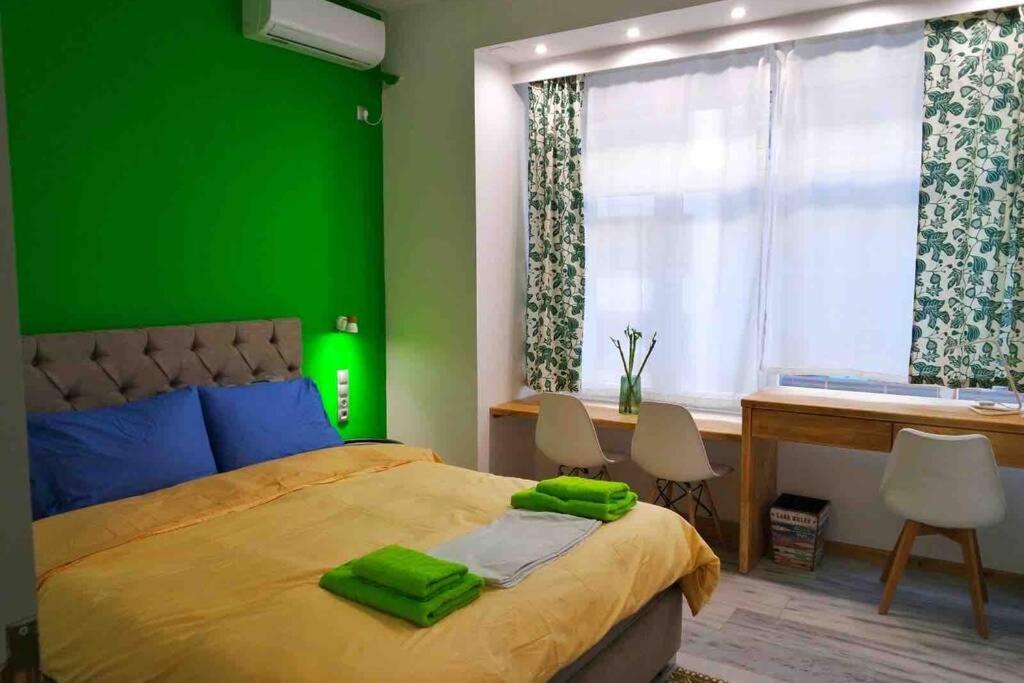 CASA VERDE di Giorgio 10 mins walk from Piraeus port view 5