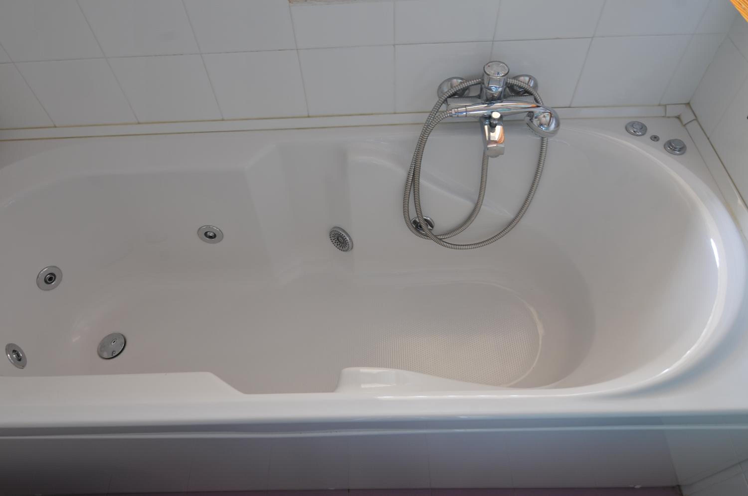 Photo 46