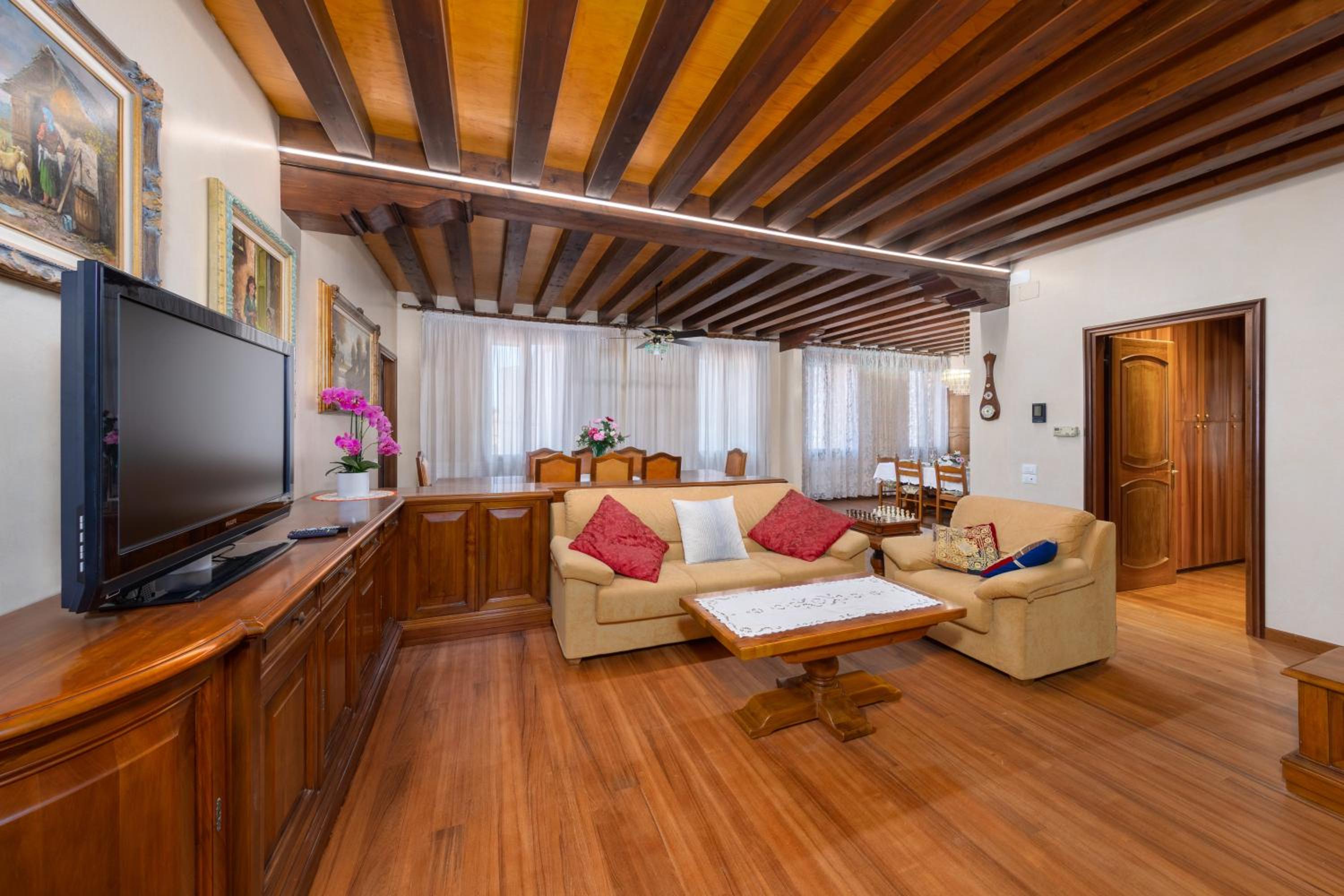 giulia house