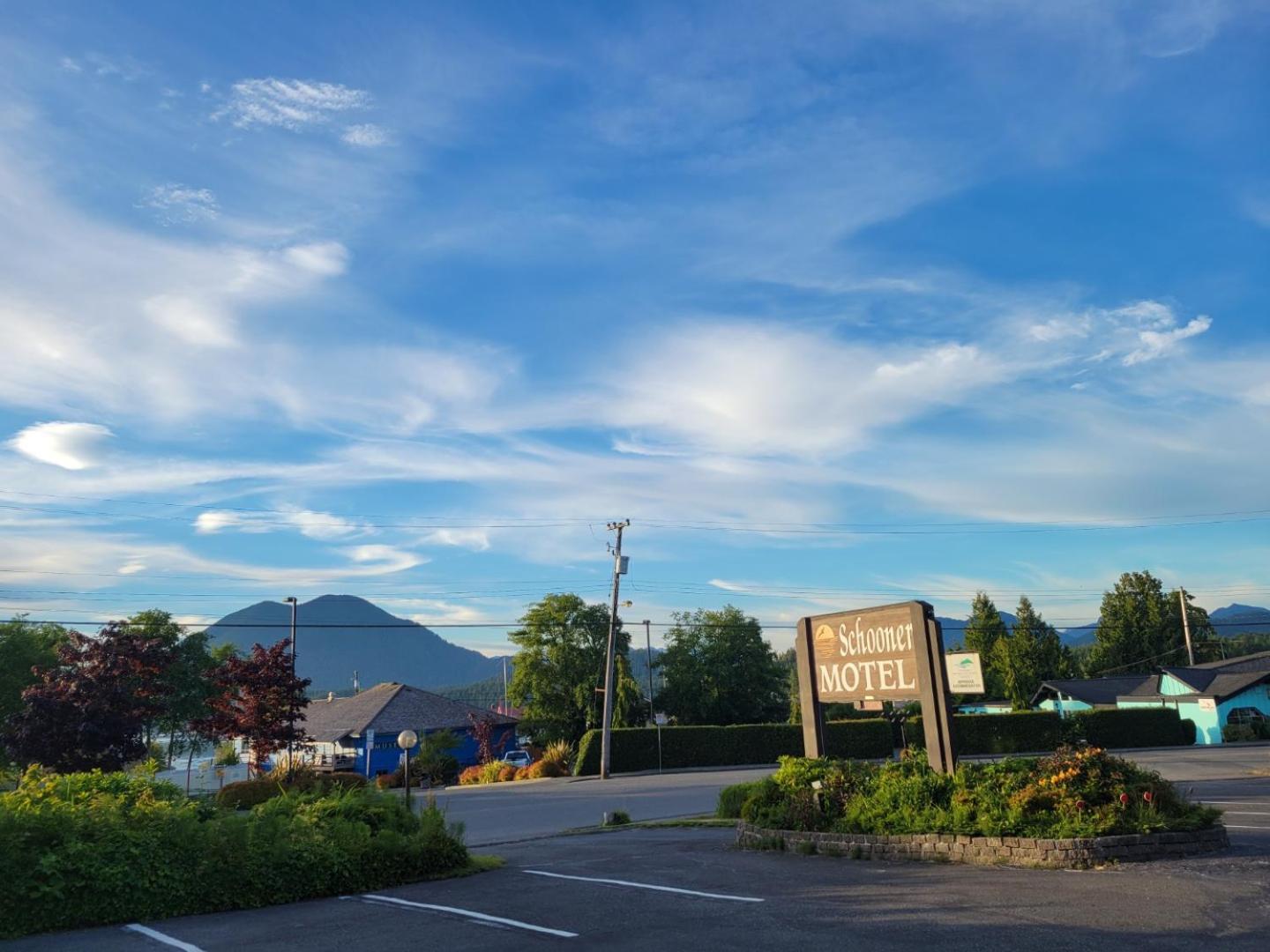 Schooner Motel