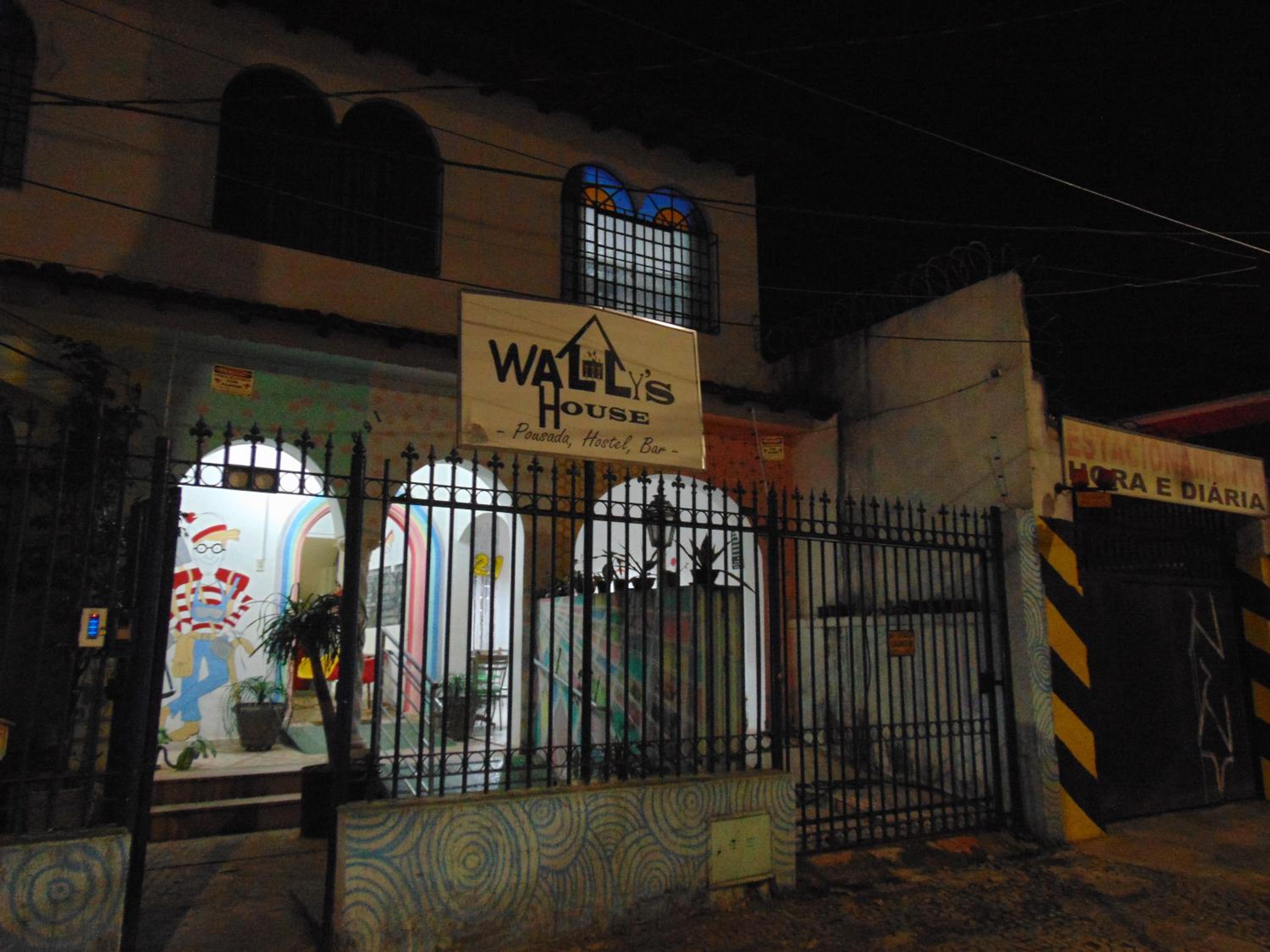 Wally's House Hostel