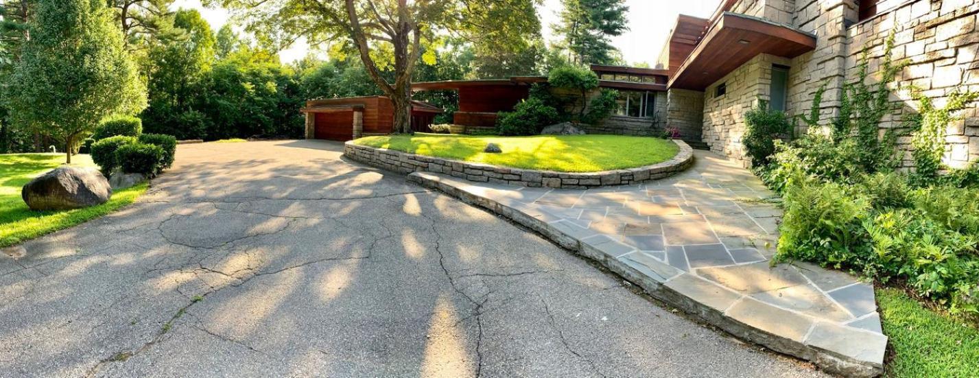 Peaceful Getaway Cottage on grounds of historic mid-century gem view 5