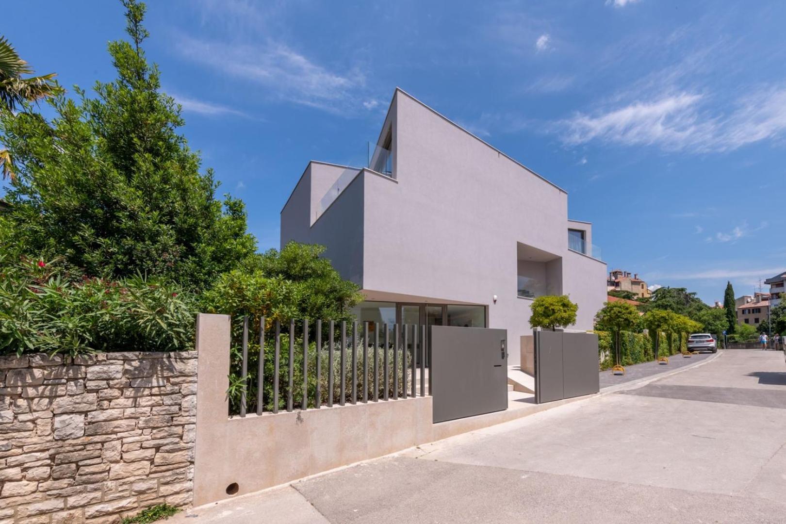 RM Luxury villa with pool in Rovinj view 3