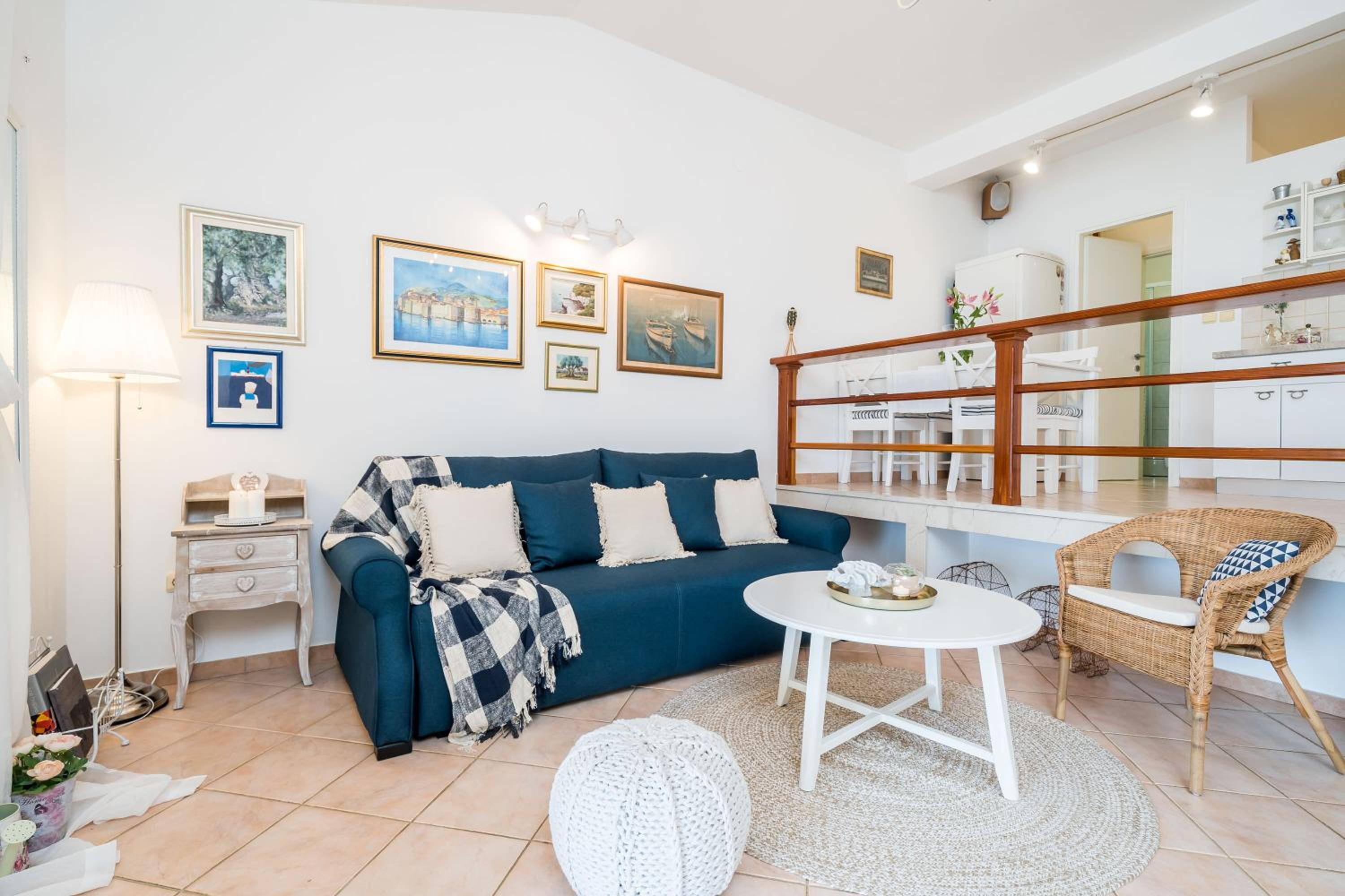 Apartments Ratac Lobrović with private beach and beautiful sunset view 4