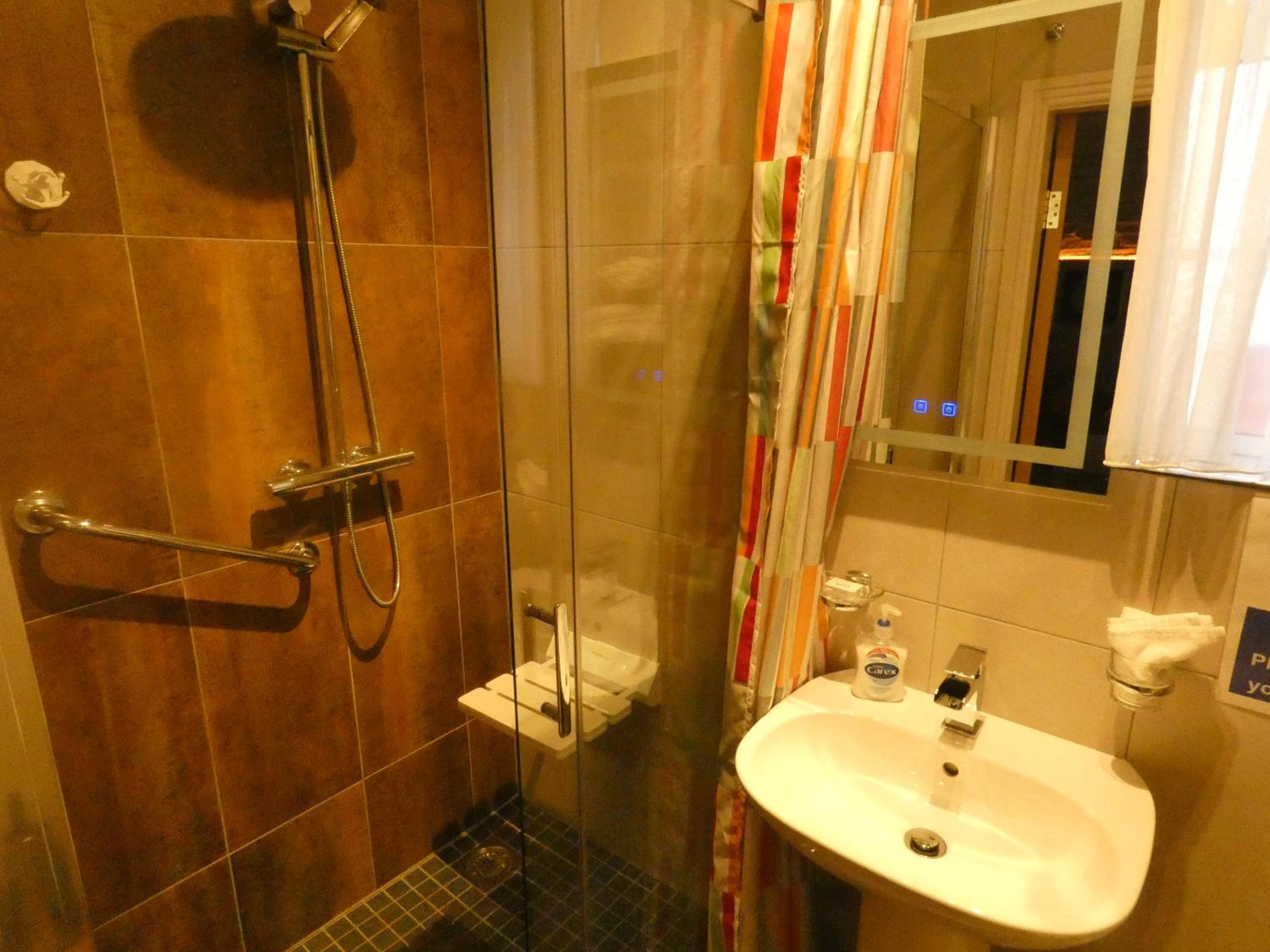 Photo 10