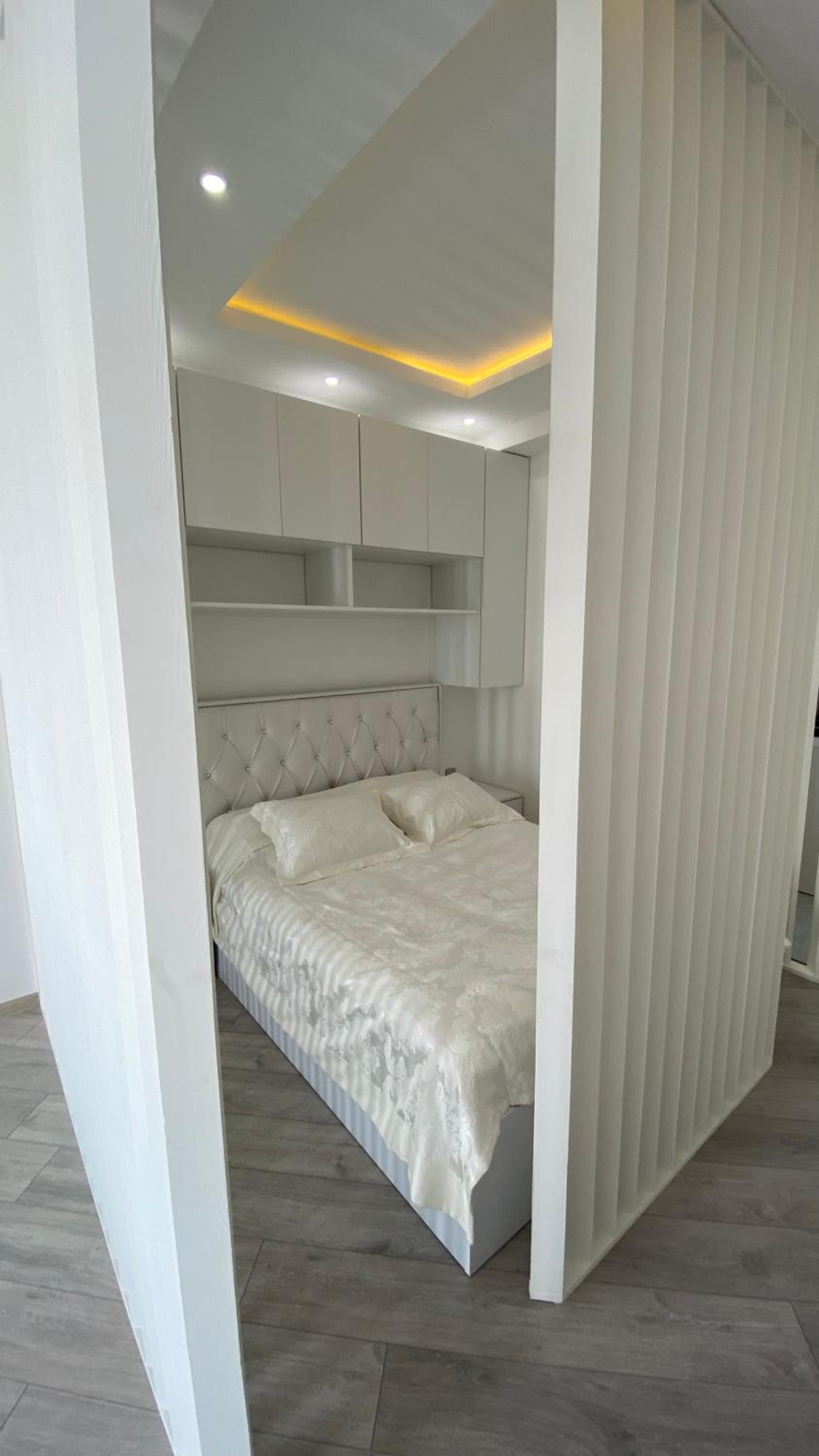 Astara Room