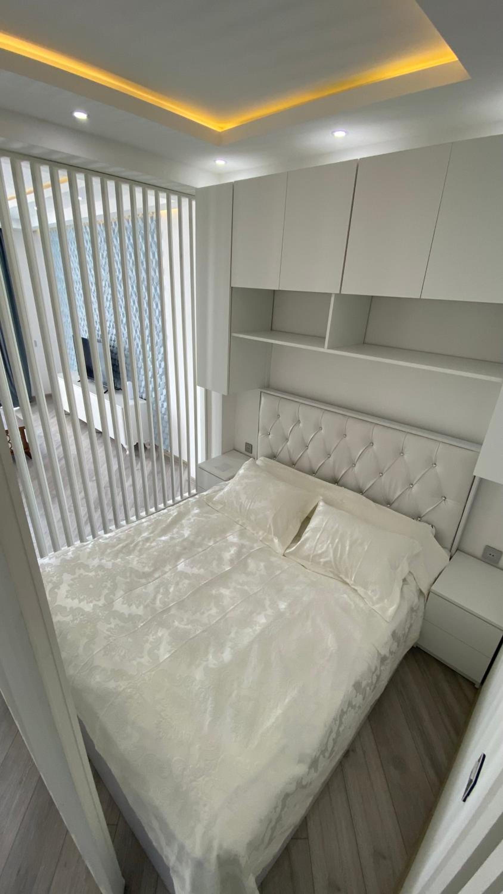 Astara Room