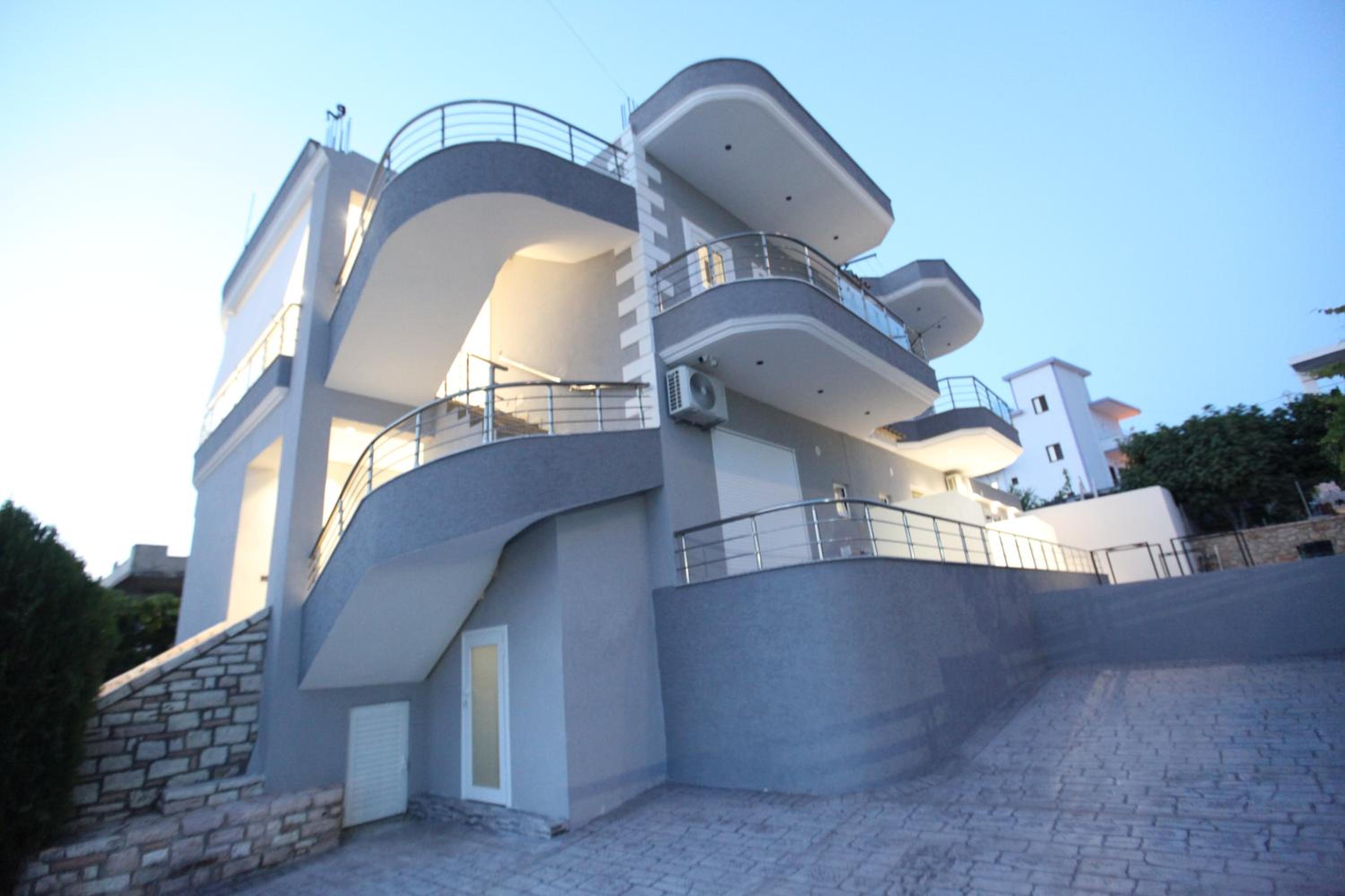 Vila Neli