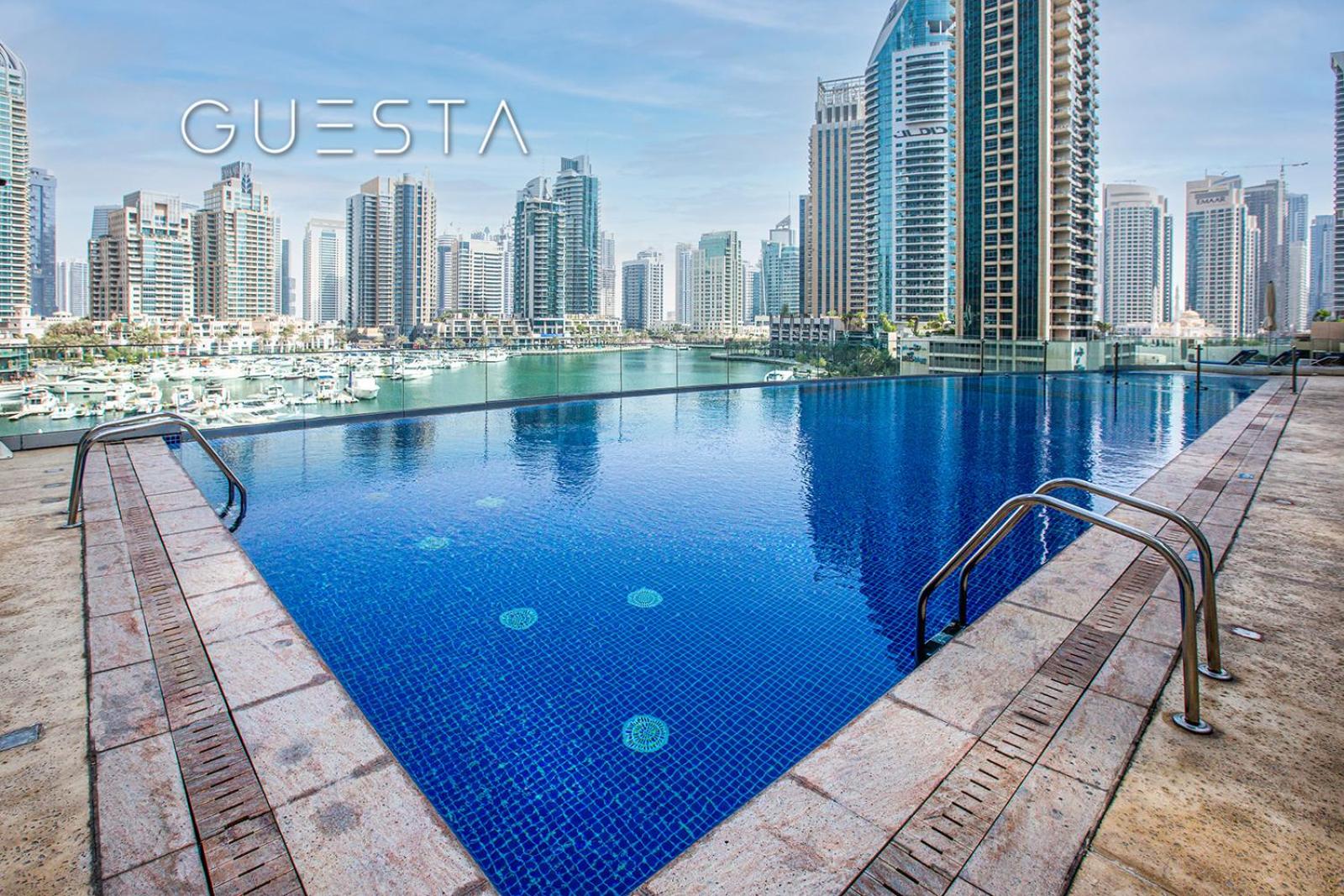 Cayan Tower, Dubai Marina