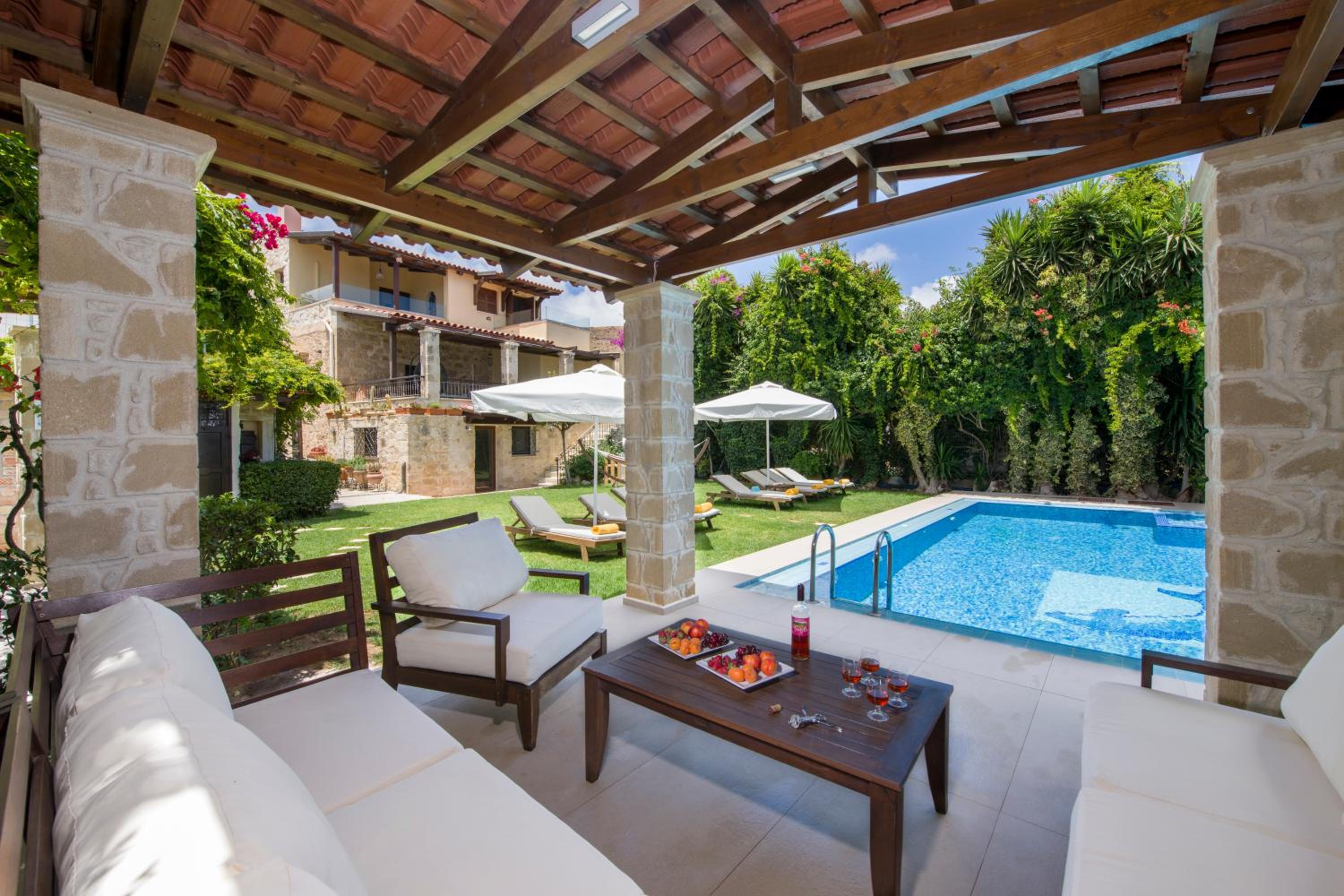 Villa Arhontariki