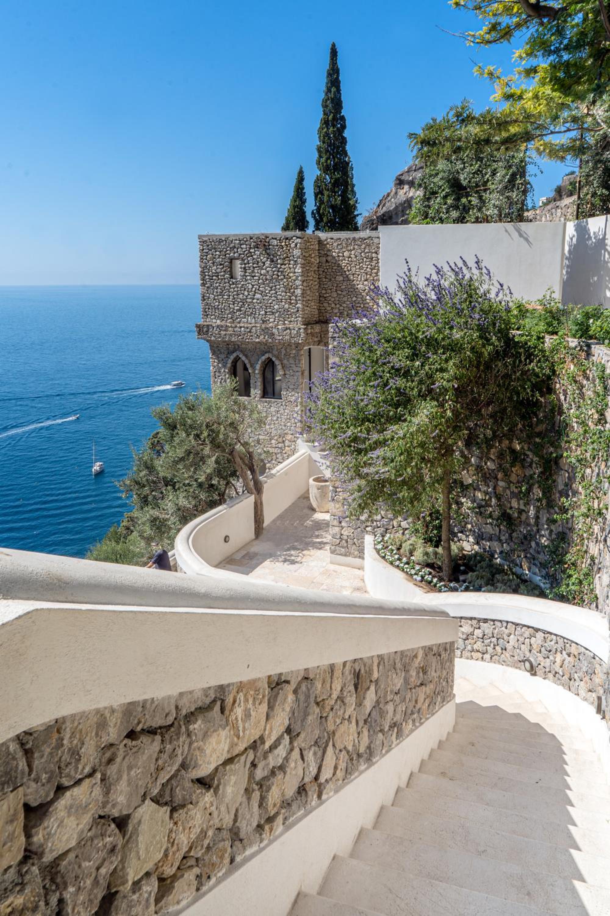 Hotel Borgo Santandrea - Image 1