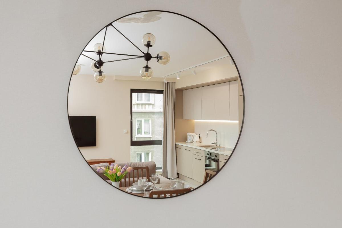 Moderna Central Apartment Gdynia by Renters view 3