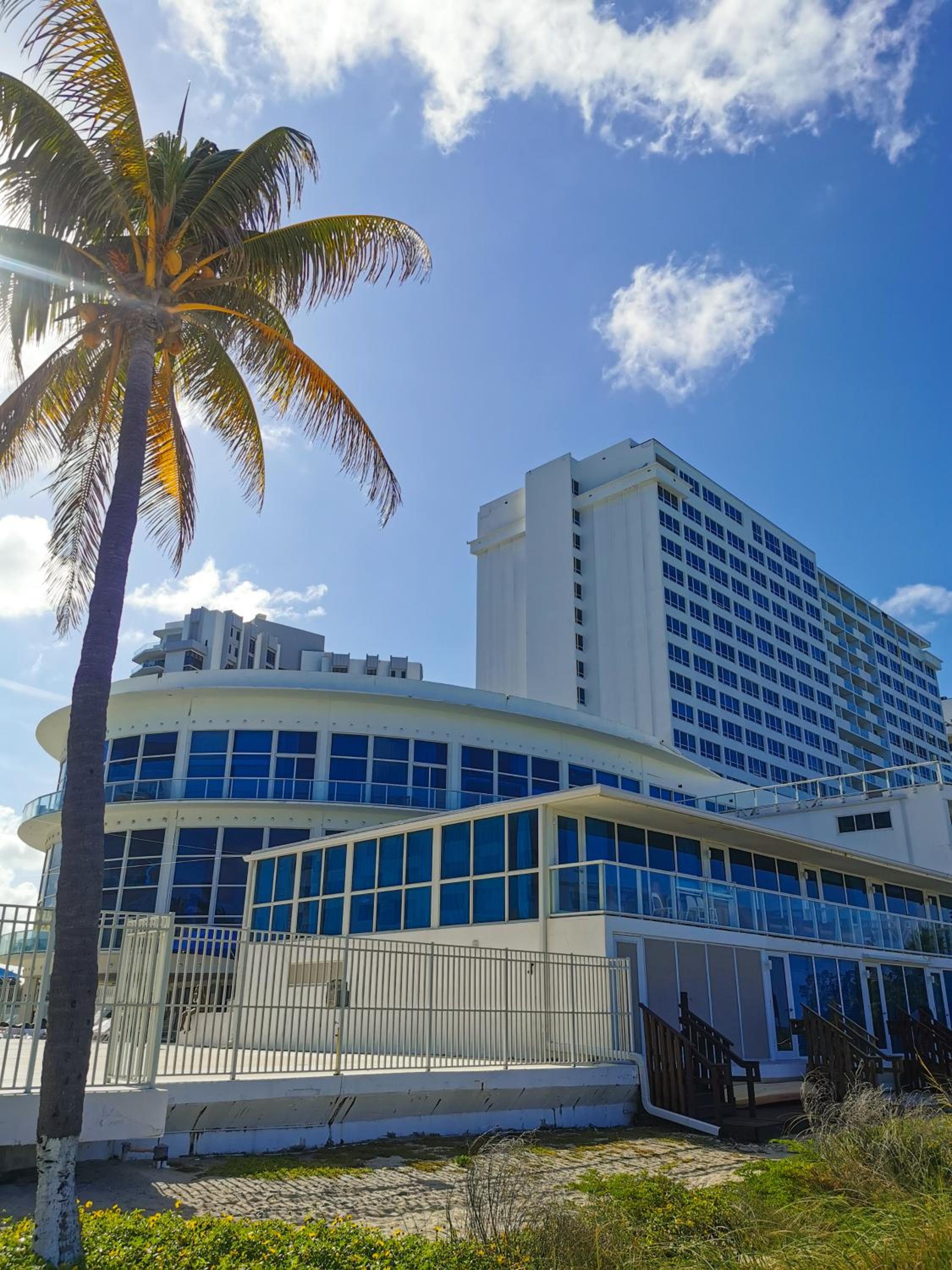 New Point Miami Beach Apartments