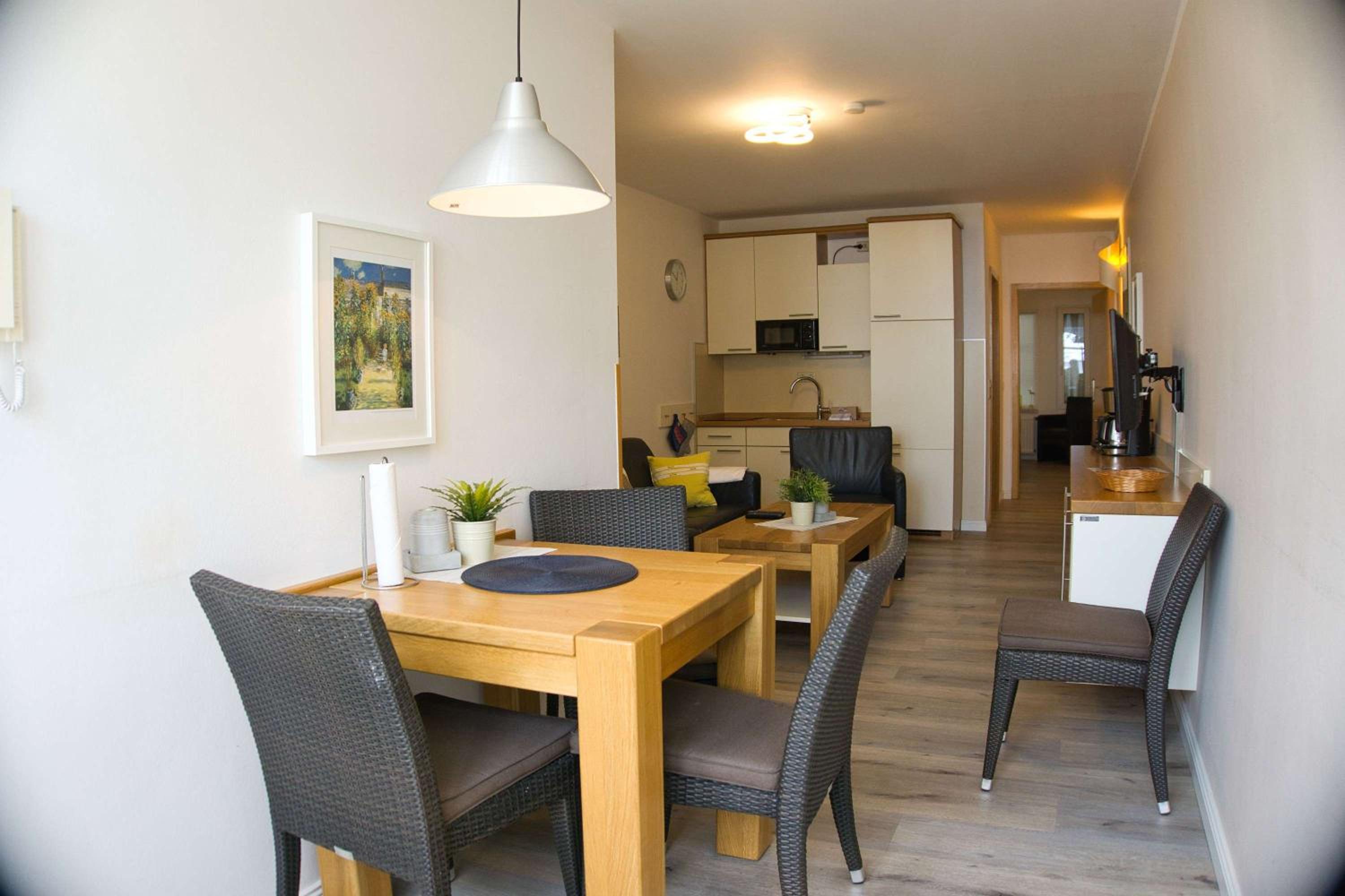 Haus Blick zur See Ferienwohnung 02 - mit Sauna- und Schwimmbadnutzung im AHOI Sellin