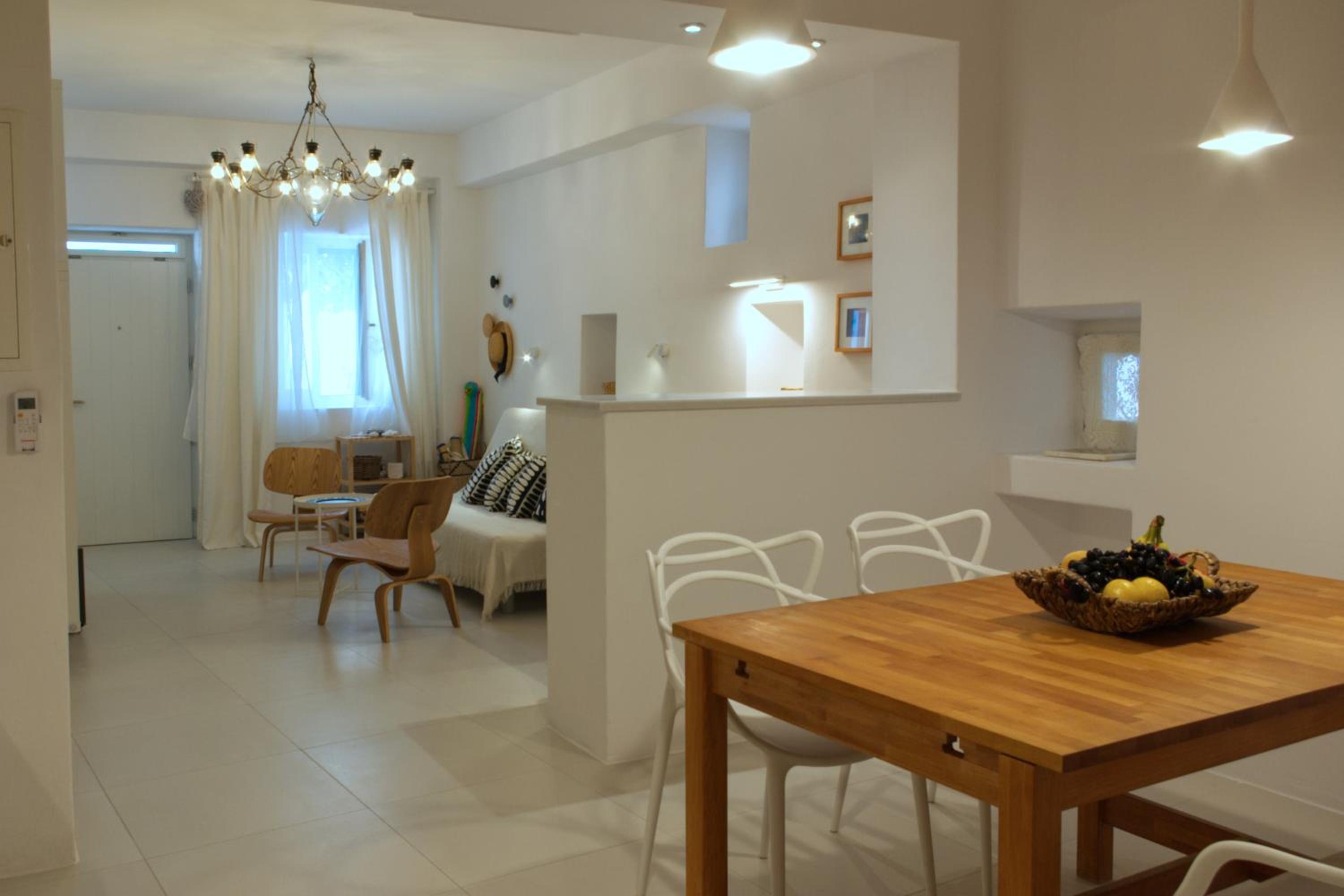 White cycladic town house with sea vew