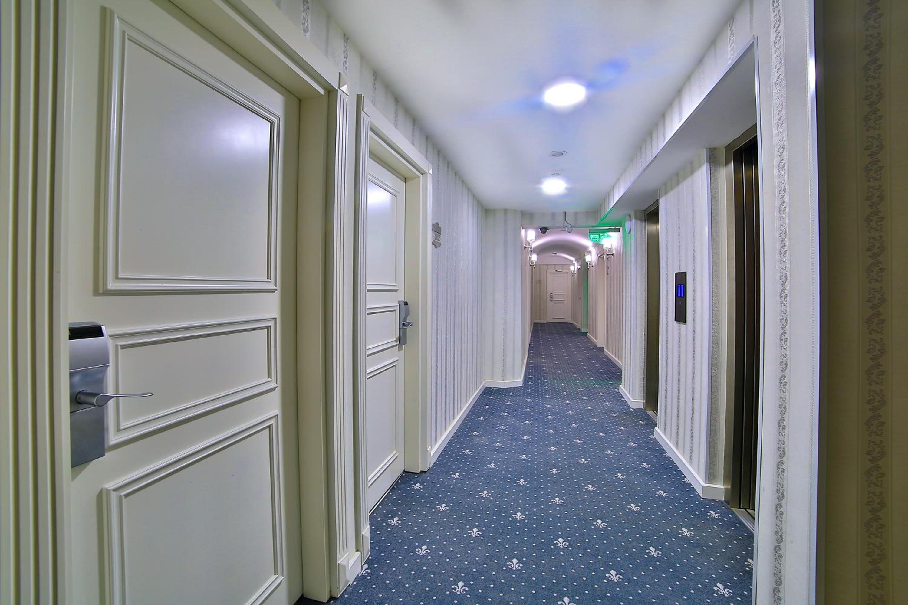 Monaco Otel - Image 21