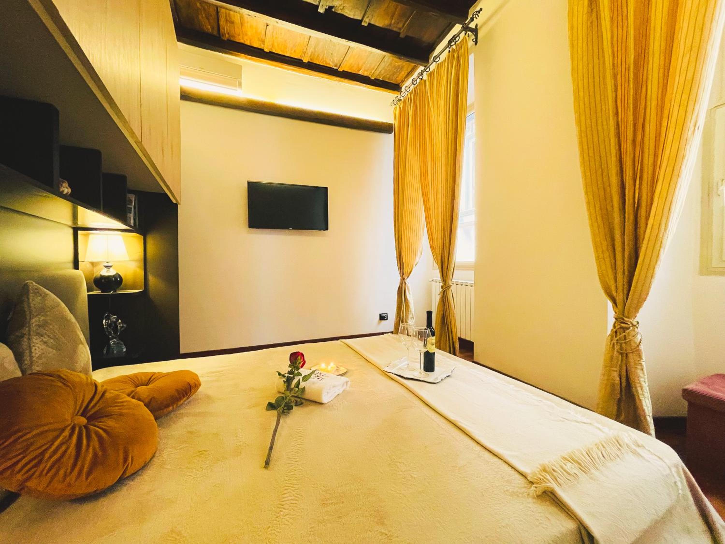 Trevi Fountain Luxury Guest House