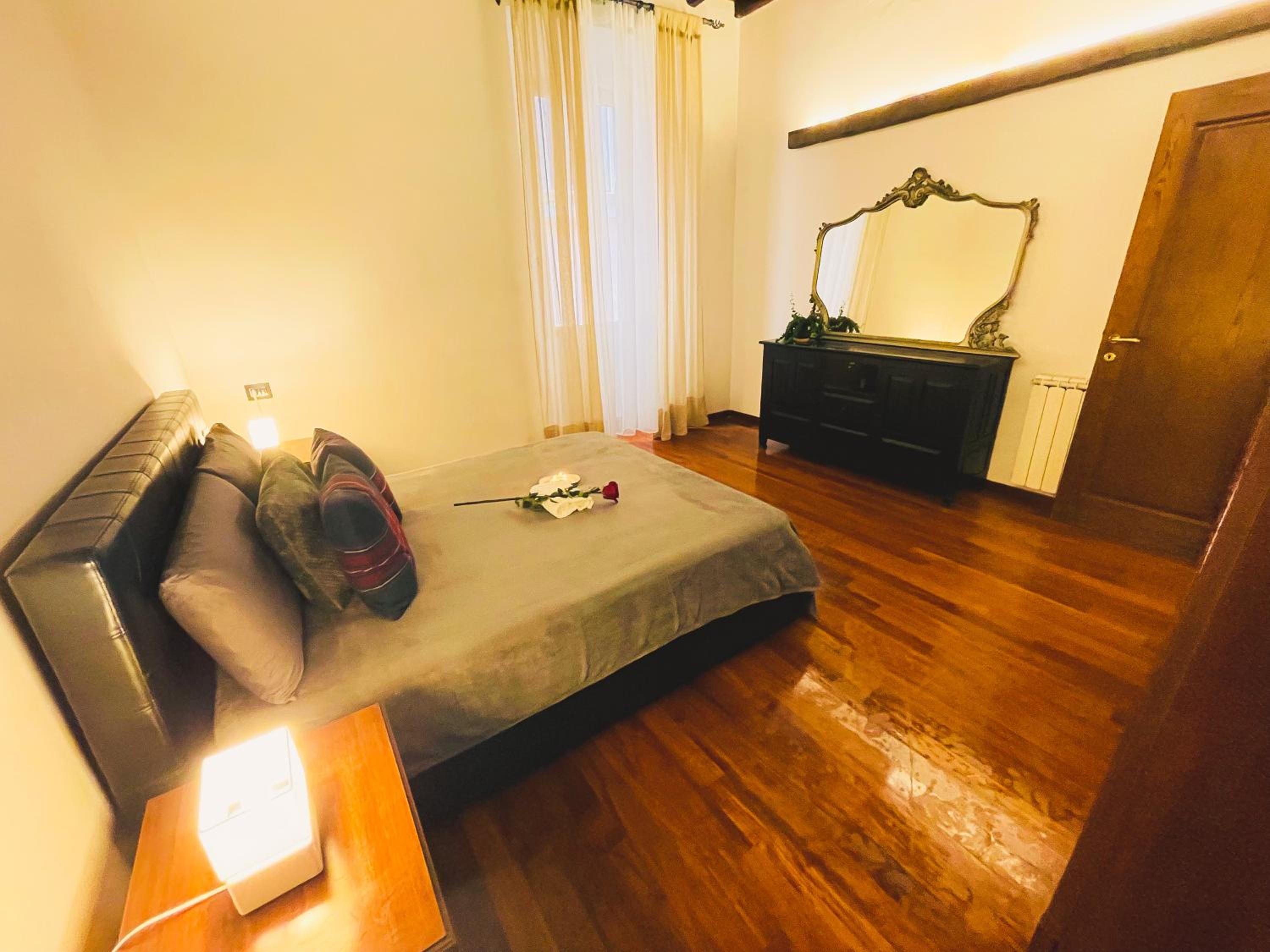 Trevi Fountain Luxury Guest House