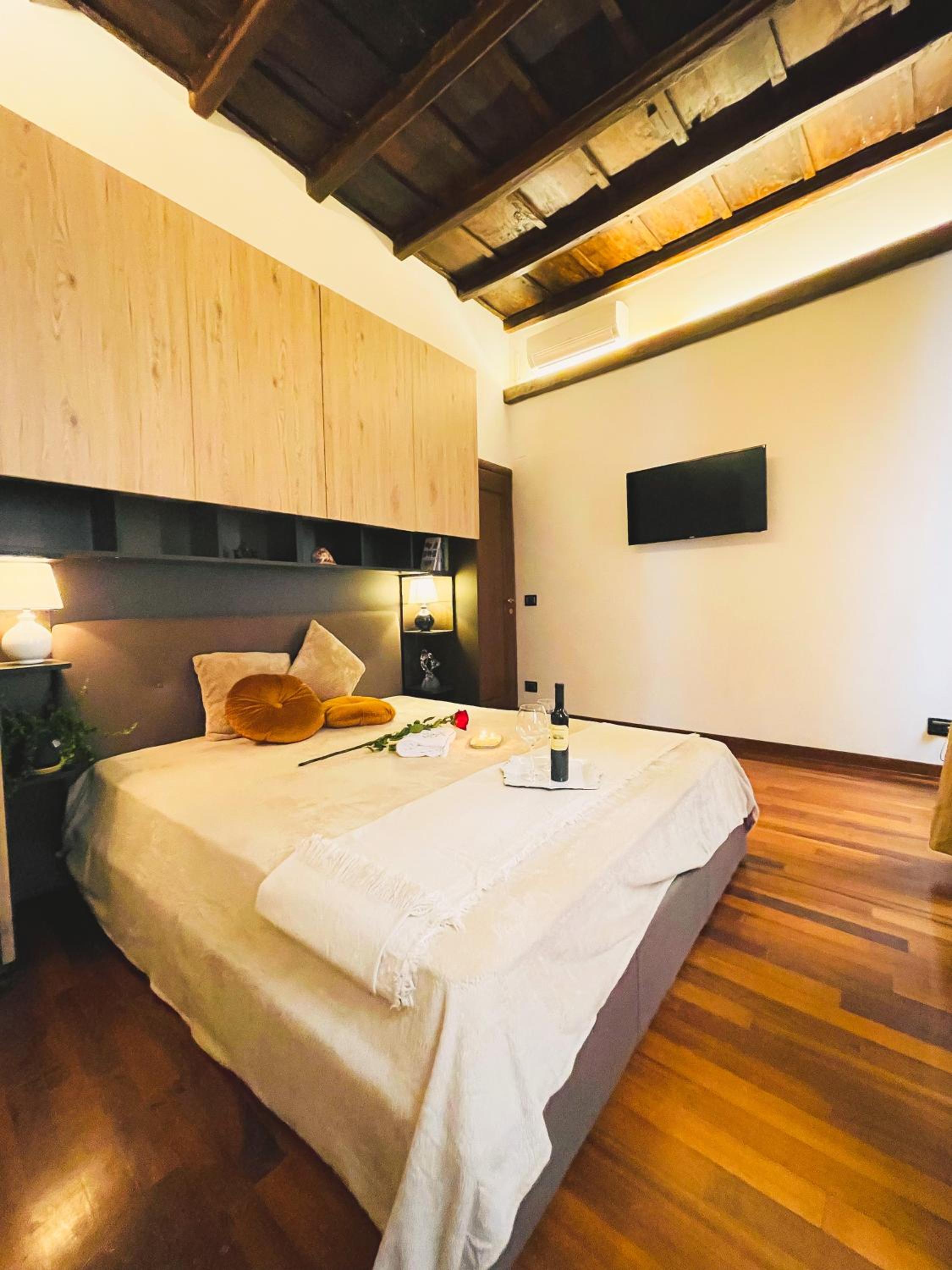 Trevi Fountain Luxury Guest House