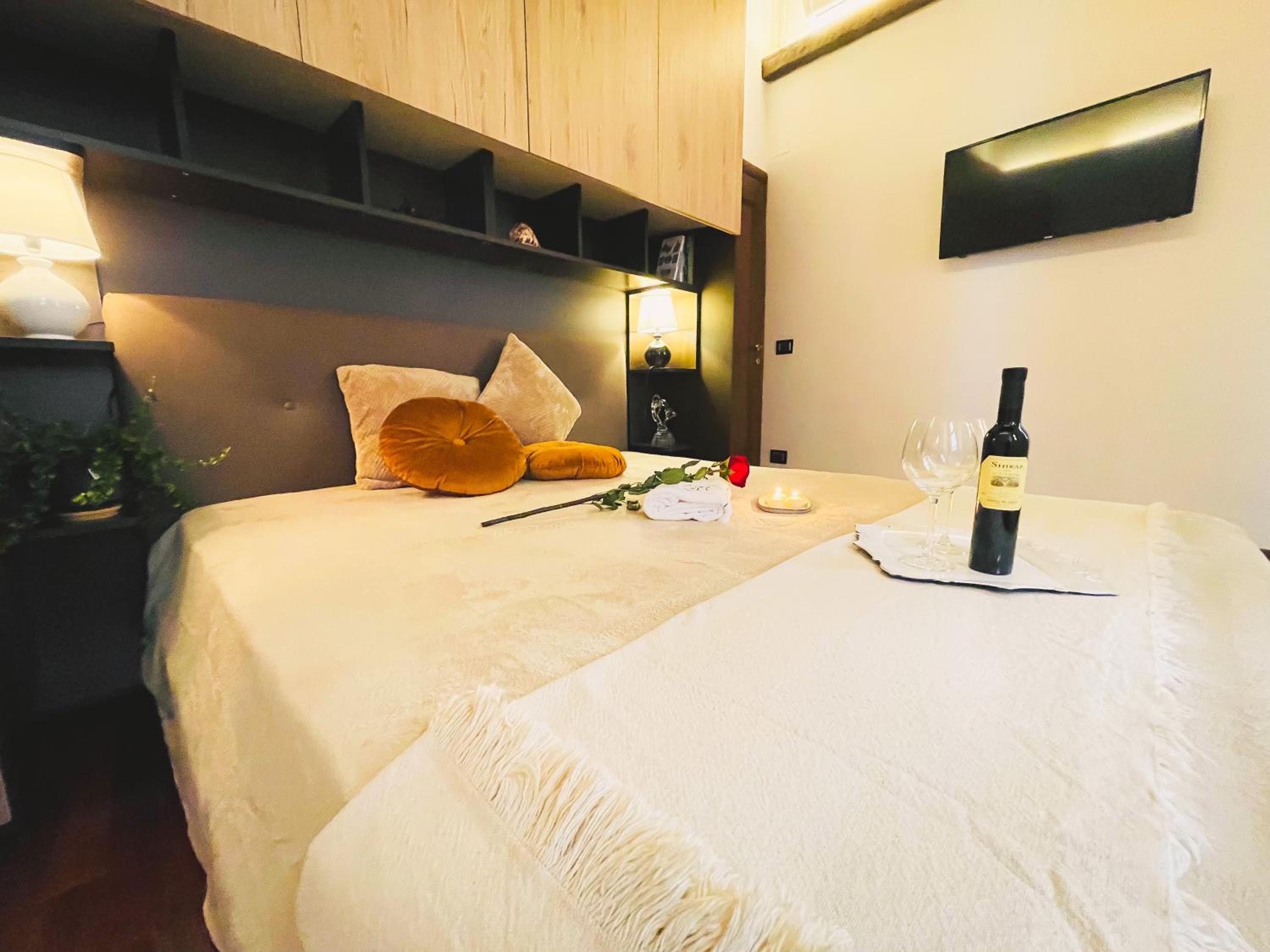 Trevi Fountain Luxury Guest House
