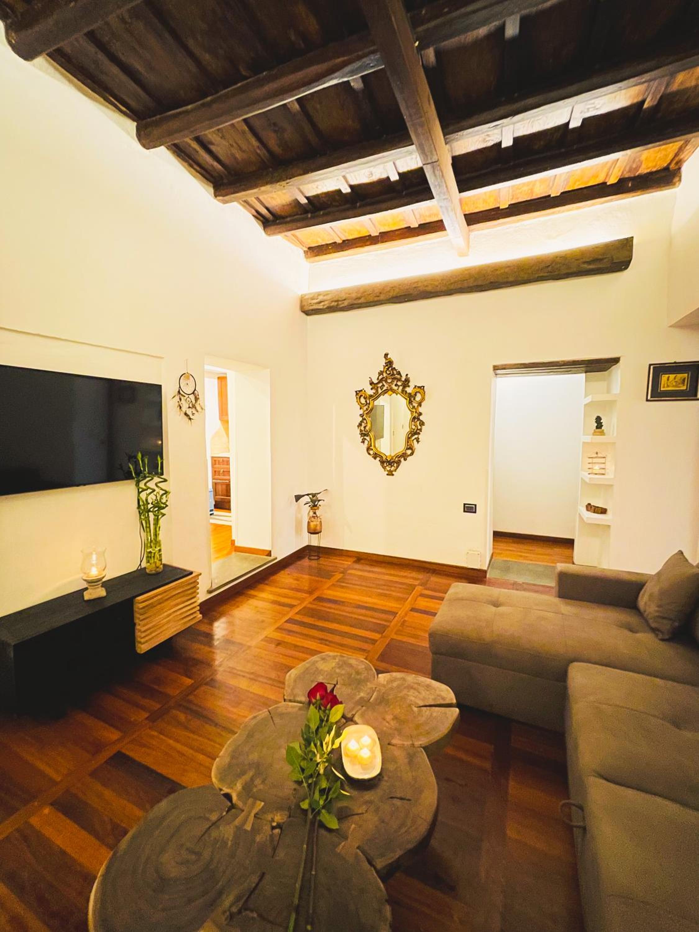 Trevi Fountain Luxury Guest House
