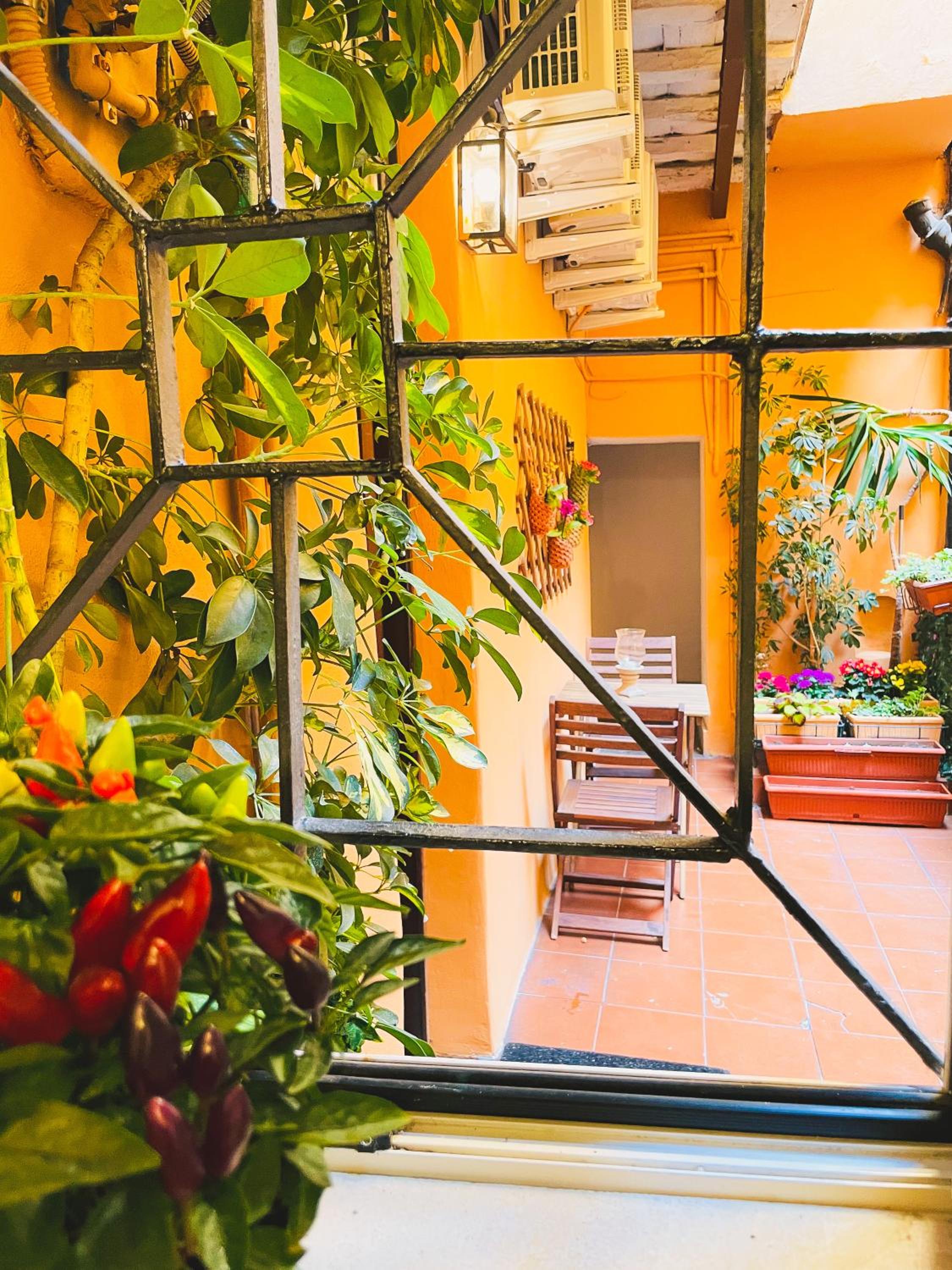 Trevi Fountain Luxury Guest House