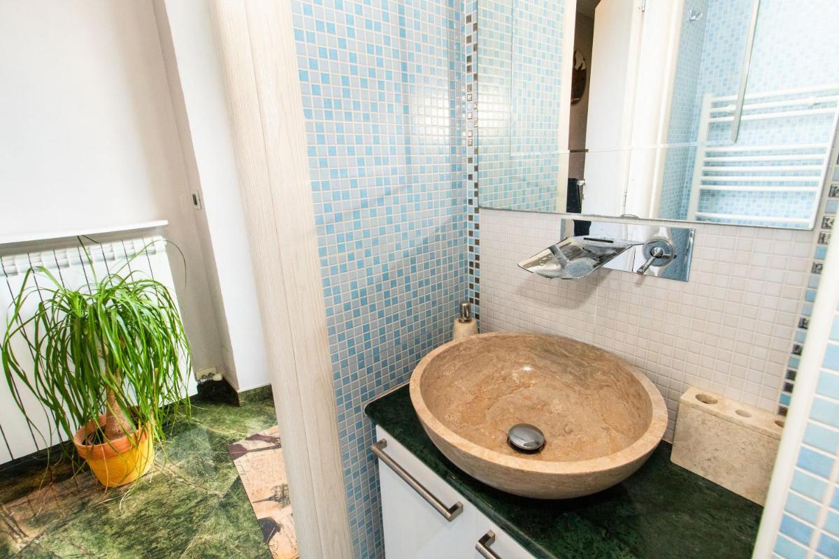 Borgo San Paolo Stylish Apt with Jacuzzi photo 2