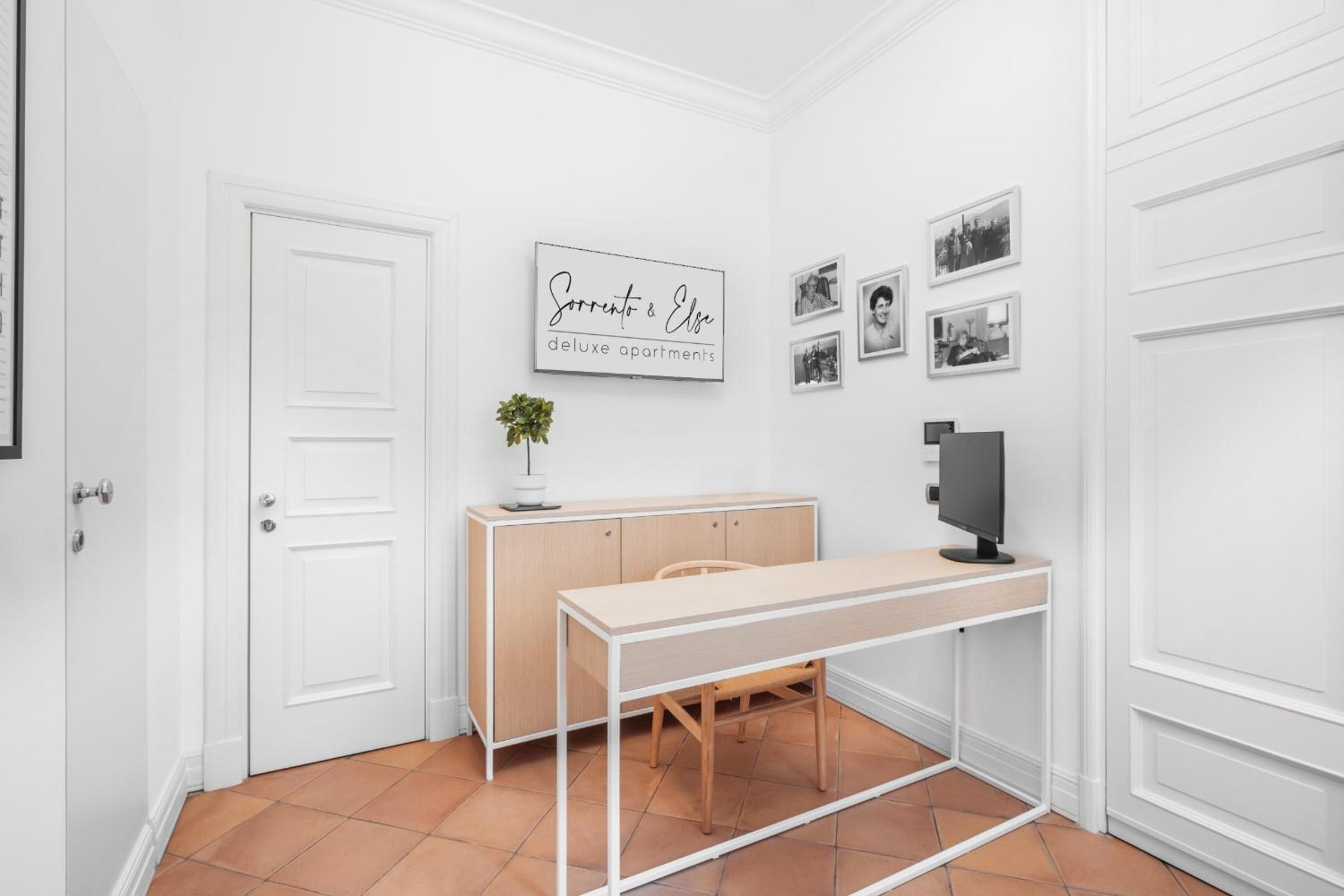 Sorrento & Else - Deluxe Apartments view 5