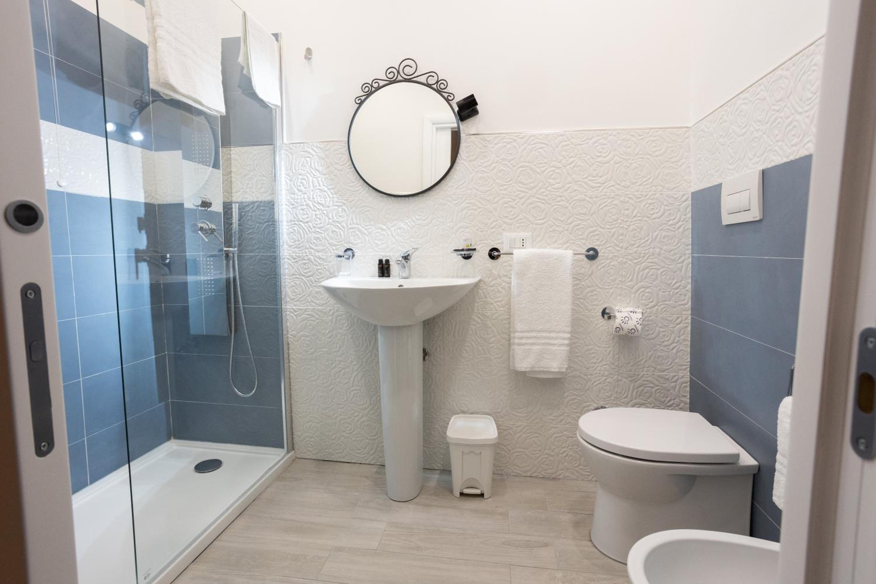 EXCLUSIVE ROOMS en Scalea