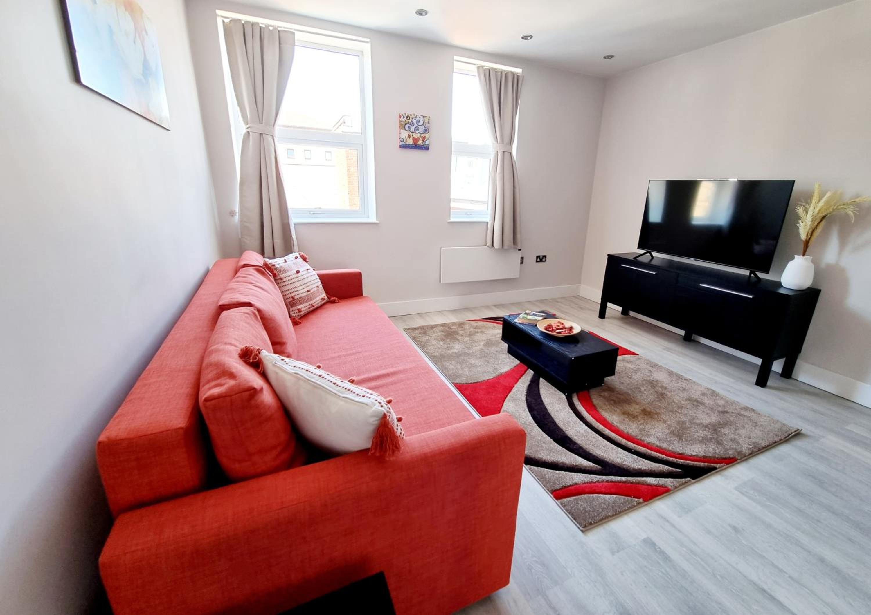 Modern Maisonette 2 Bedrooms Newly Renovated view 4
