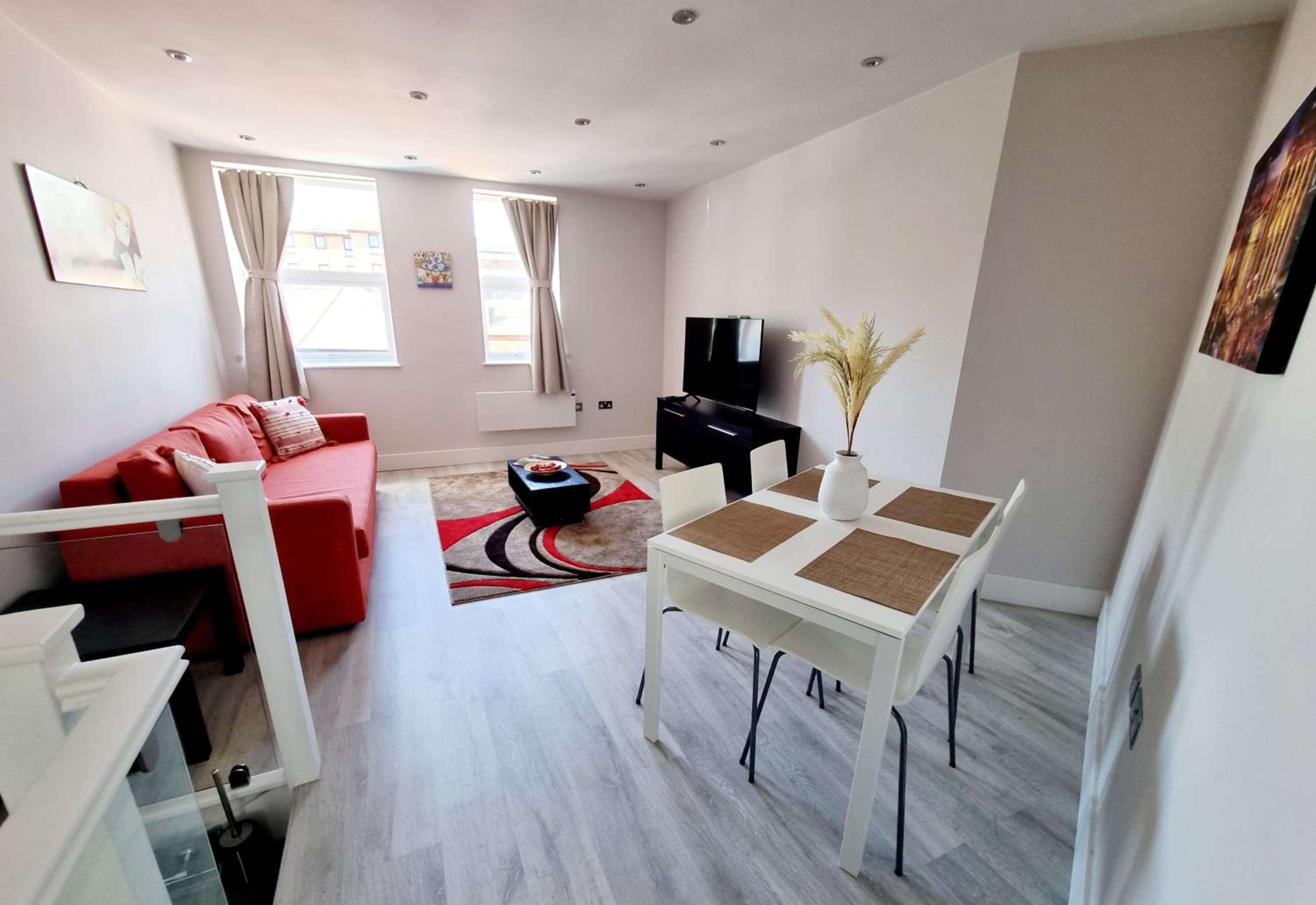 Modern Maisonette 2 Bedrooms Newly Renovated view 5