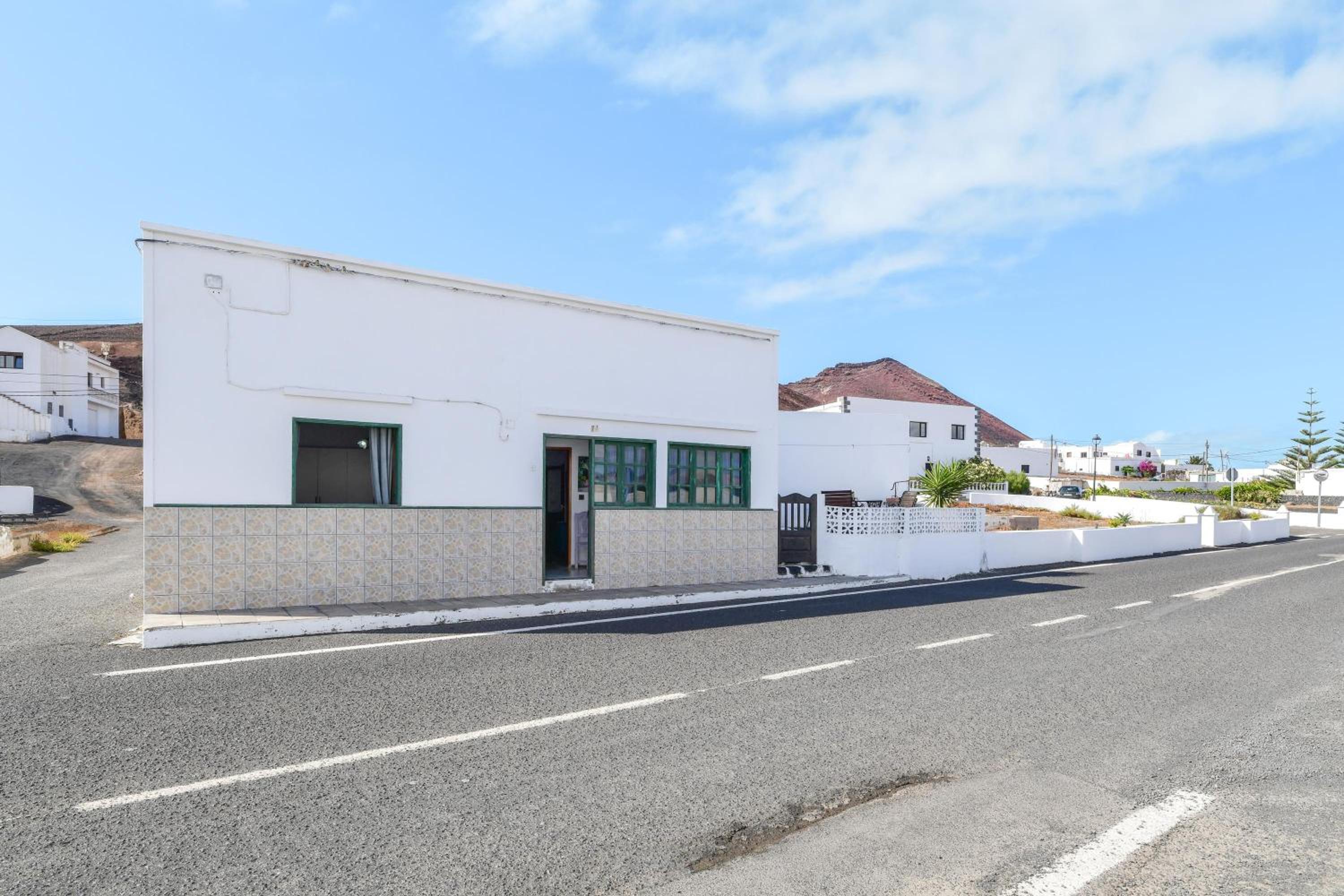 Villa Soo Famara view 2