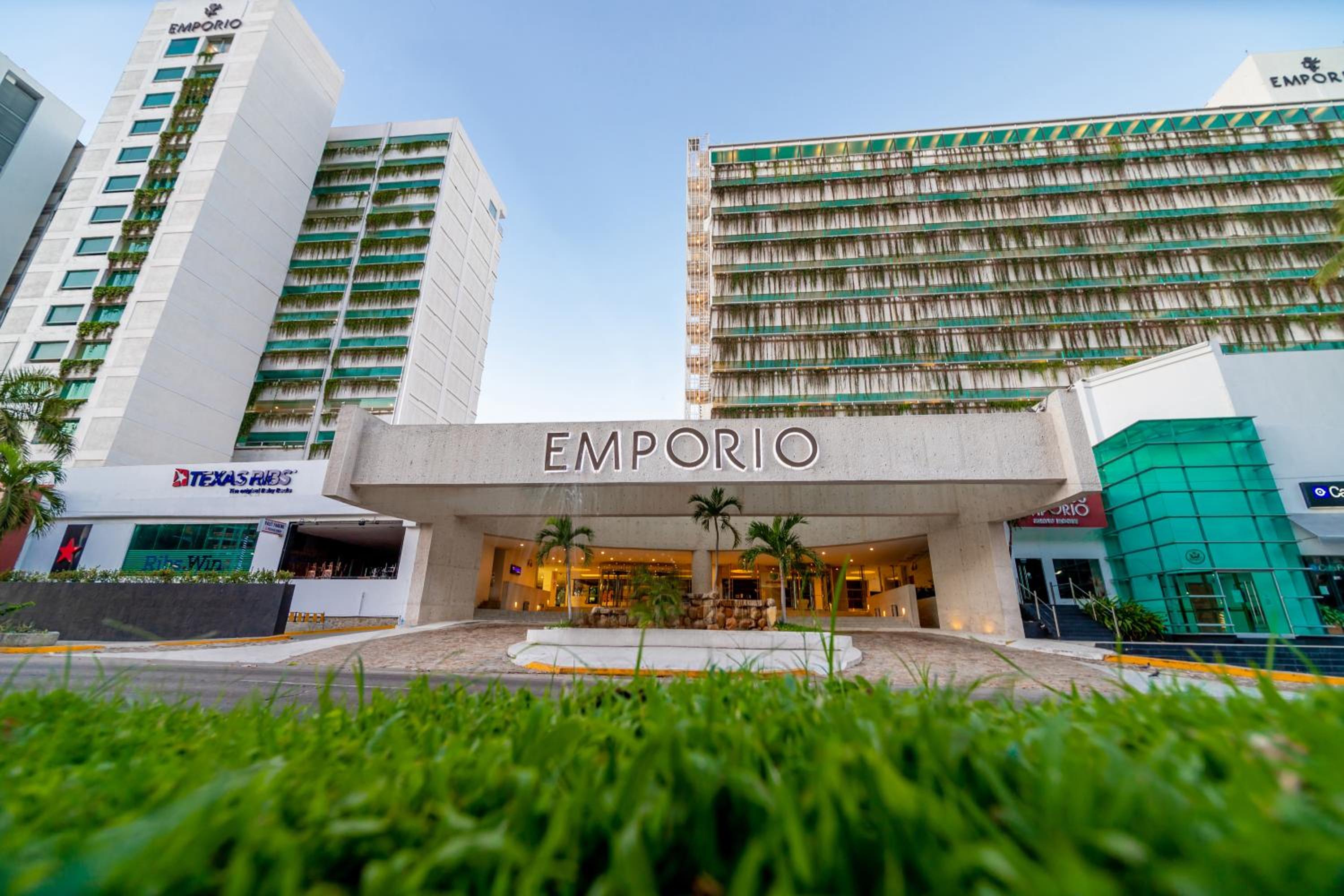 Hotel Emporio Acapulco - Image 1