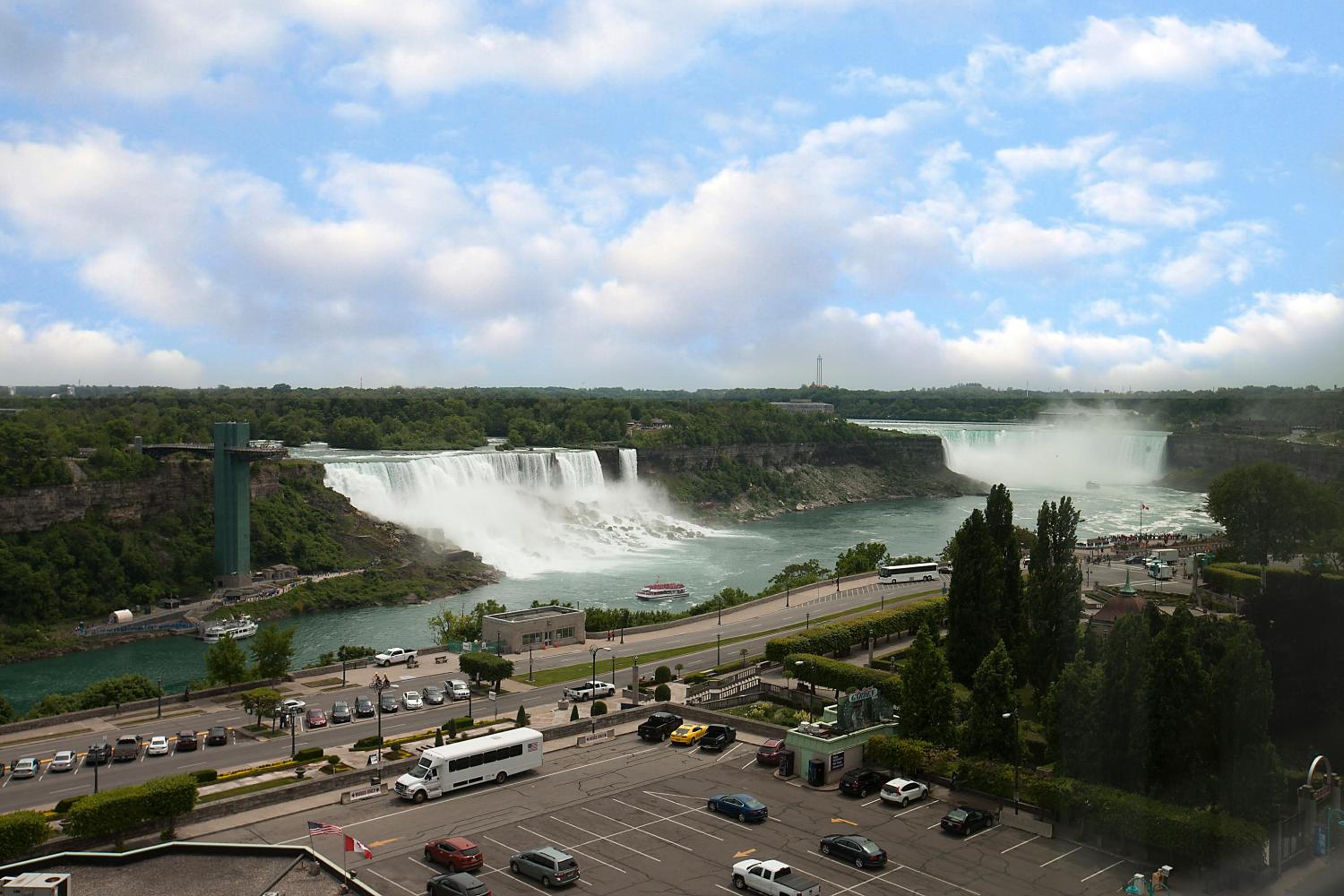 The Brock Niagara Falls Fallsview, Tapestry by Hilton