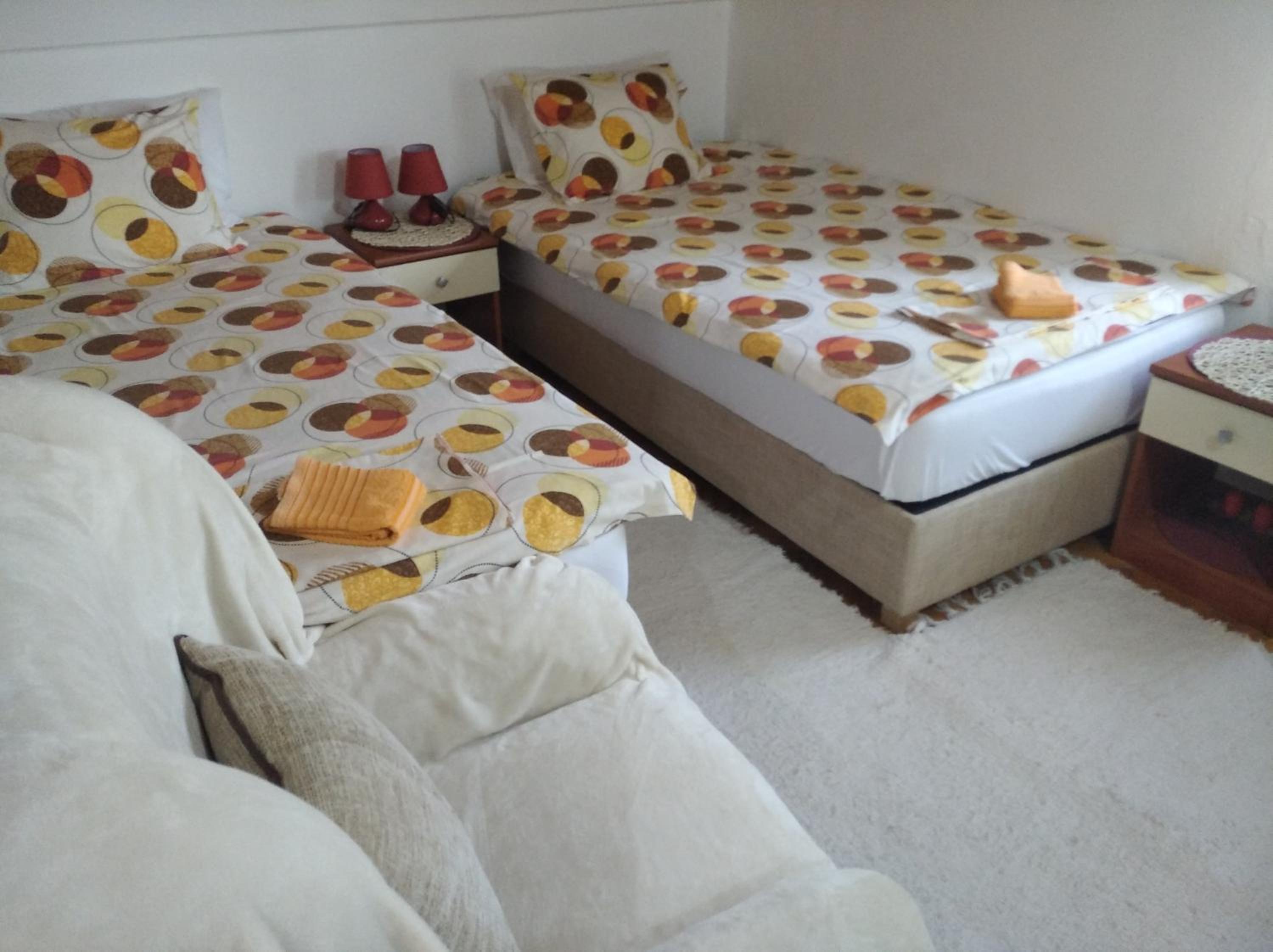 Photo 33