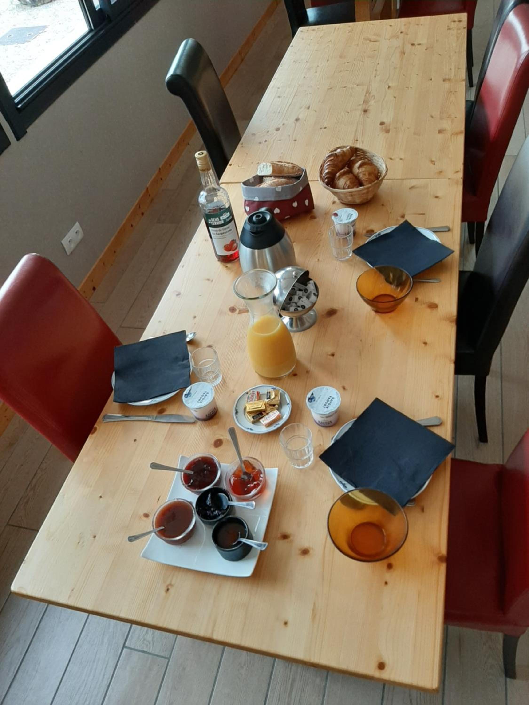 breakfast buffet