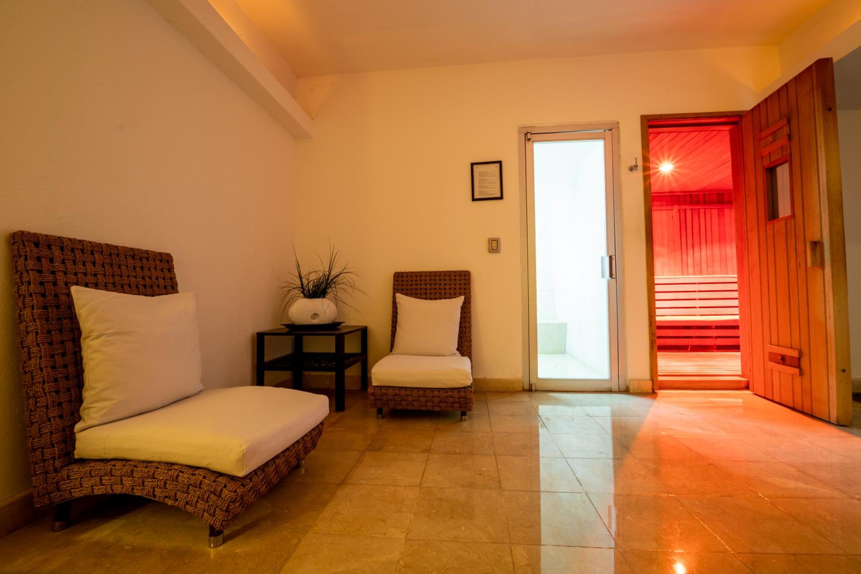 Emporio Acapulco - Property Image 7