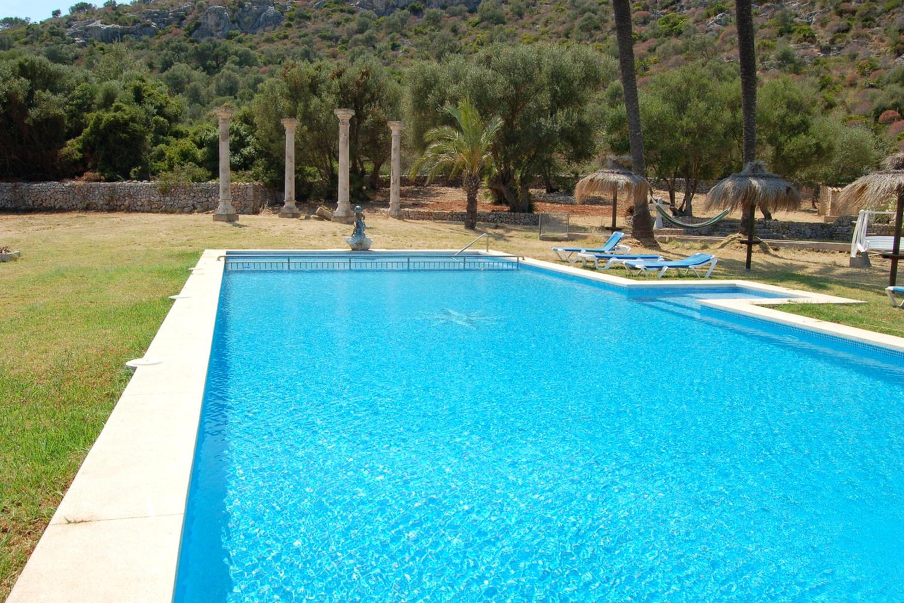 Spacious apartment in Pollenca with mountain view